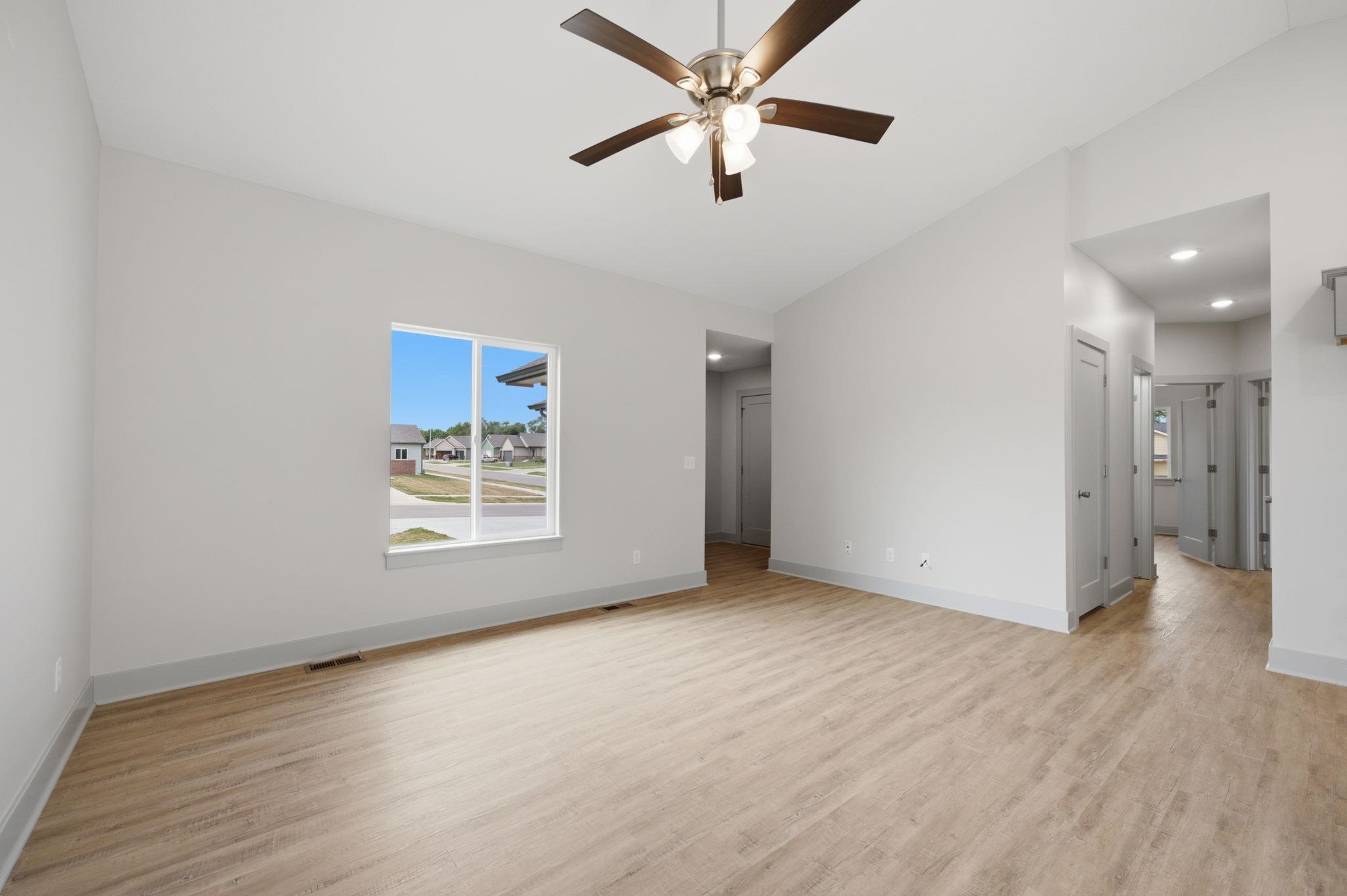1118 Sontag Ct Property Photo 6