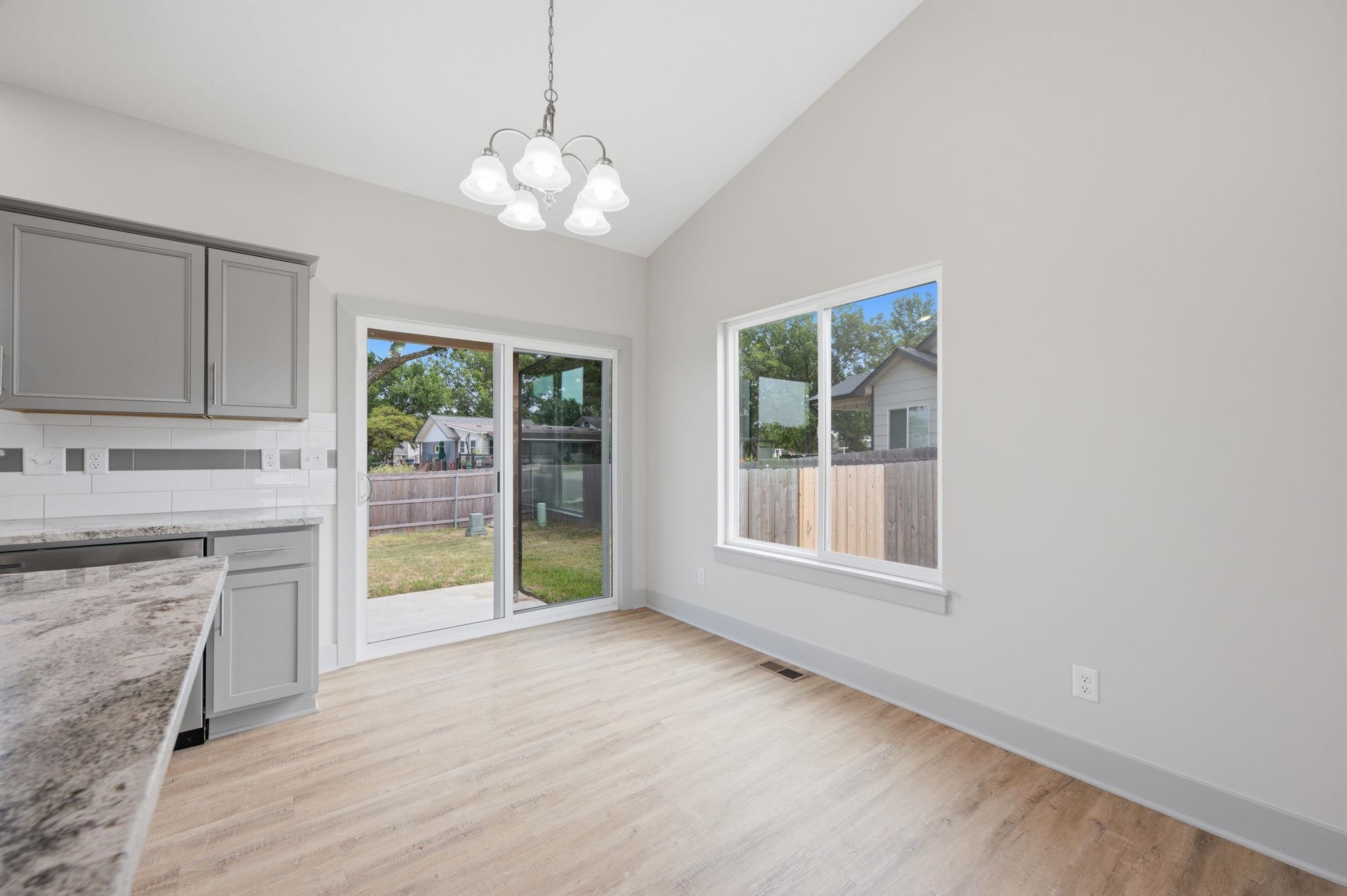 1118 Sontag Ct Property Photo 8