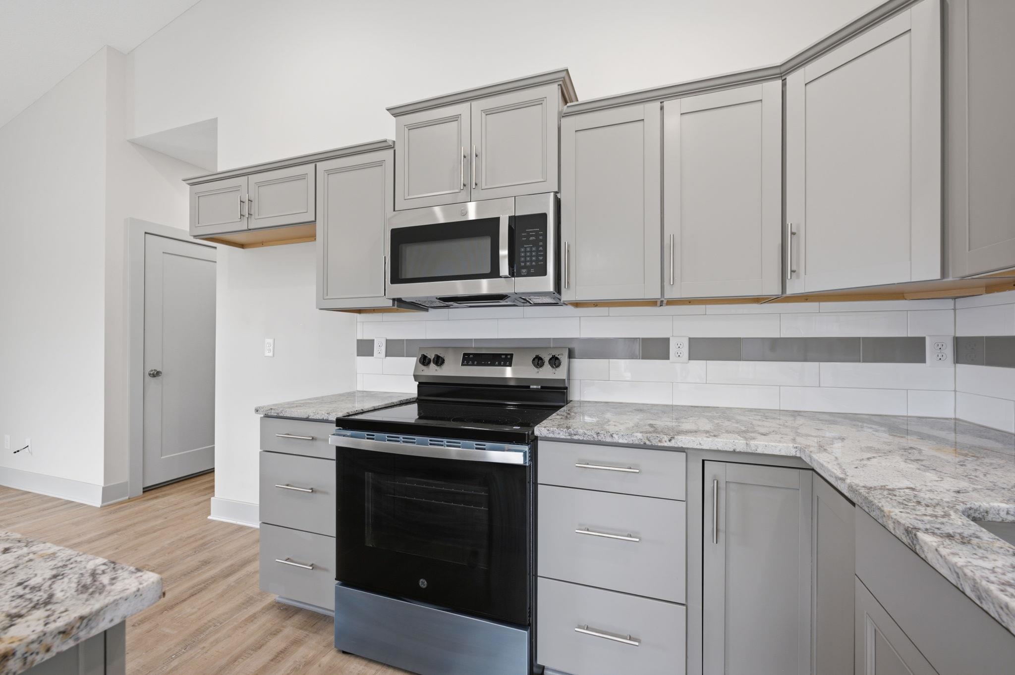 1118 Sontag Ct Property Photo 9