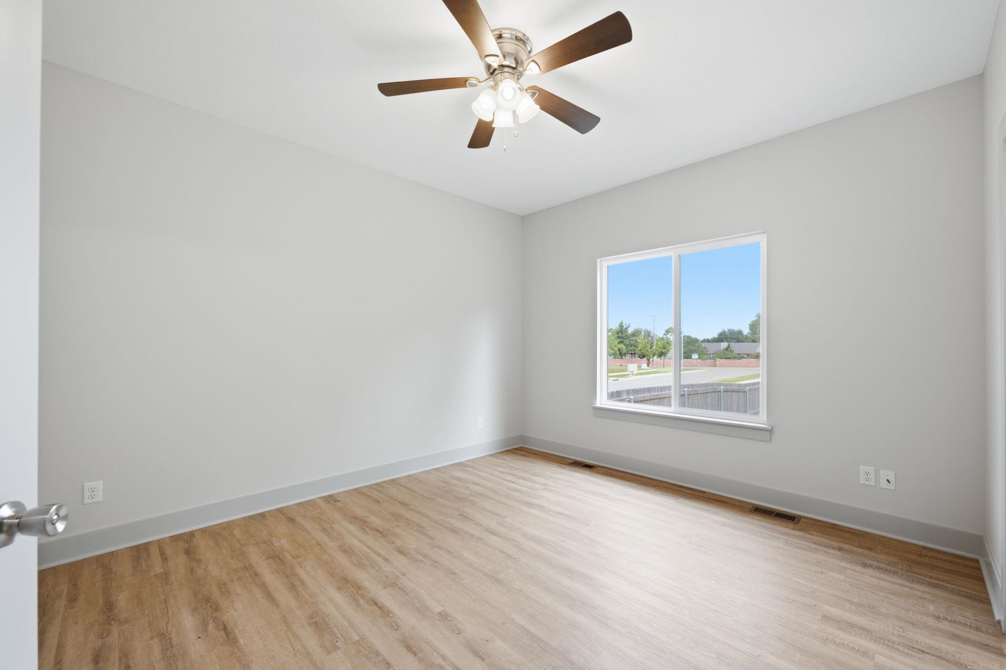 1118 Sontag Ct Property Photo 14