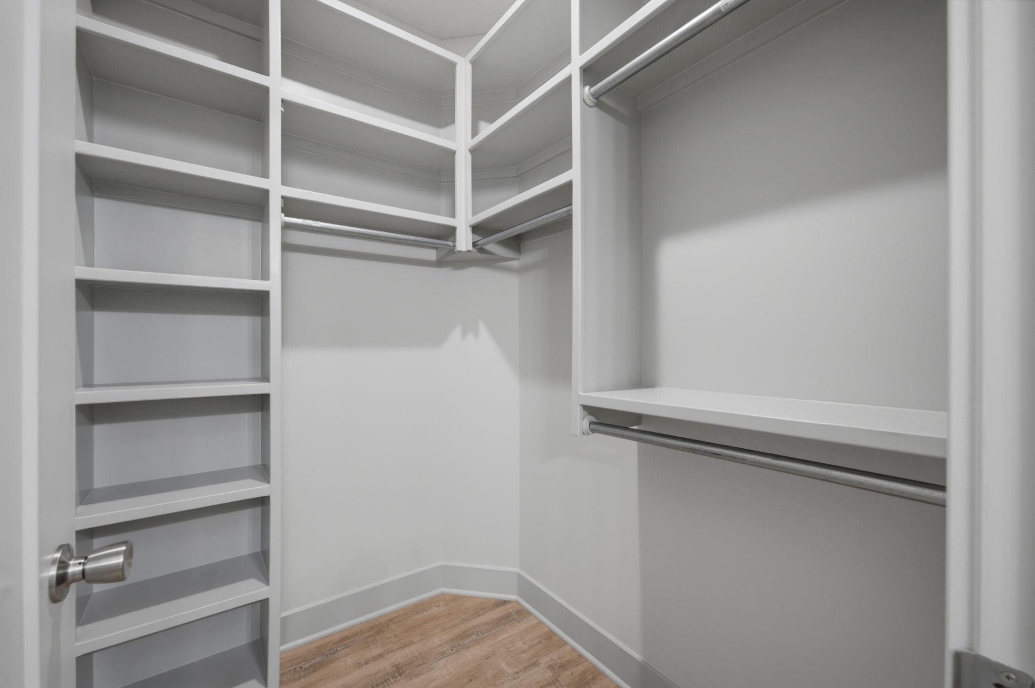 1118 Sontag Ct Property Photo 18