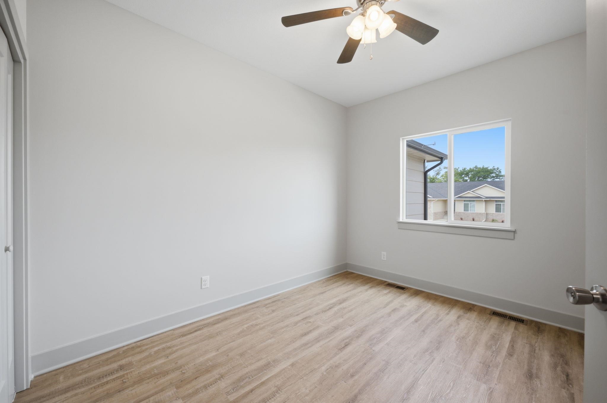 1118 Sontag Ct Property Photo 19