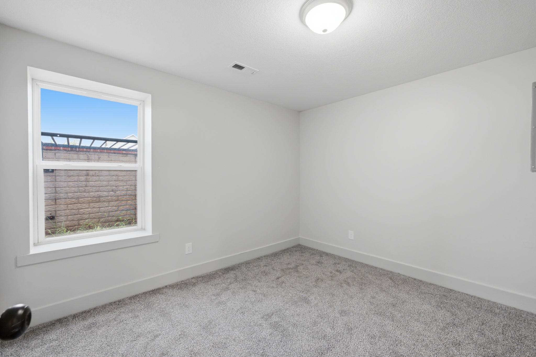 1118 Sontag Ct Property Photo 24