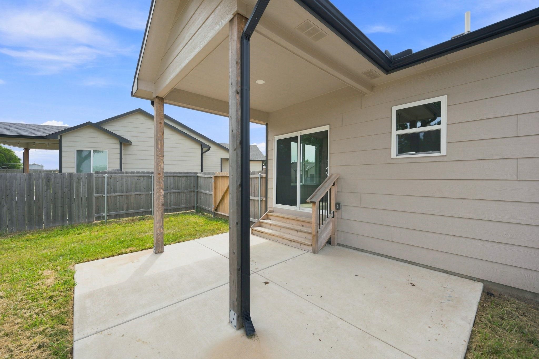 1118 Sontag Ct Property Photo 30