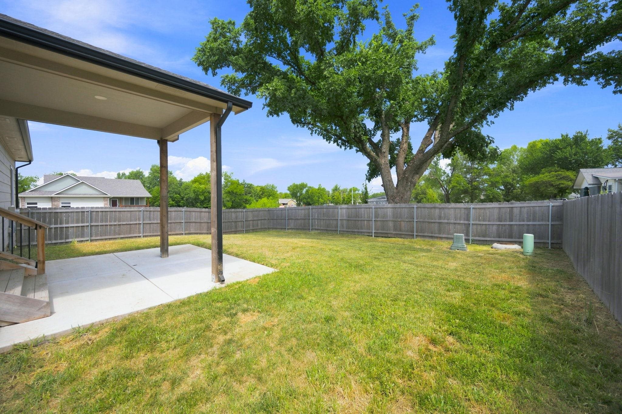 1118 Sontag Ct Property Photo 31