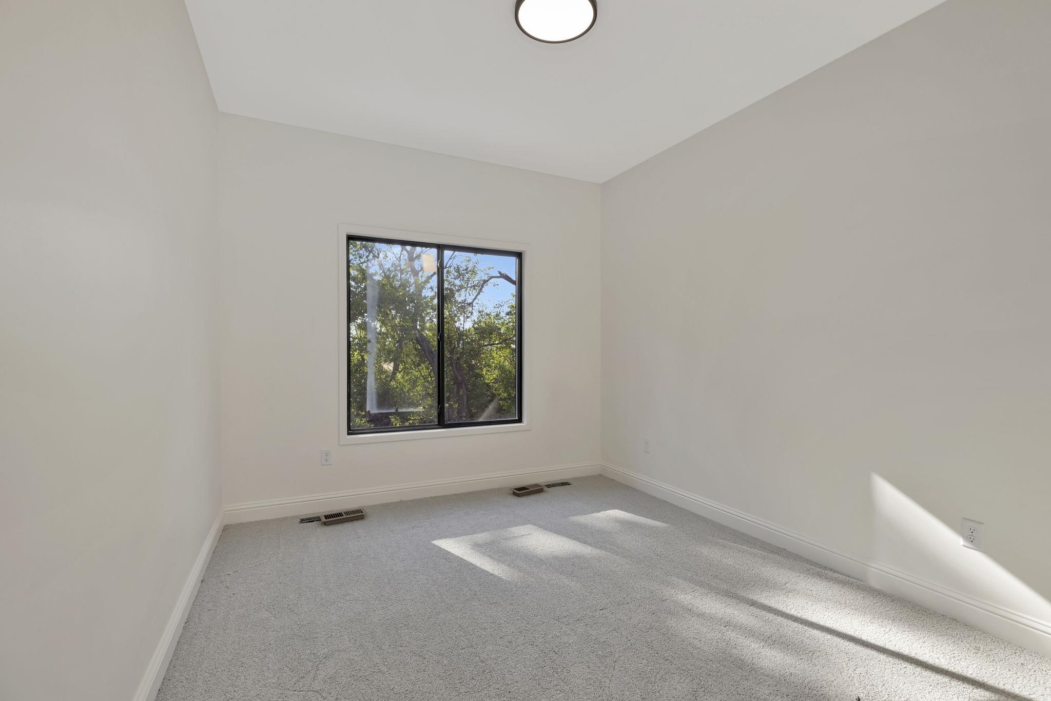 409 N Fielding St Property Photo 27