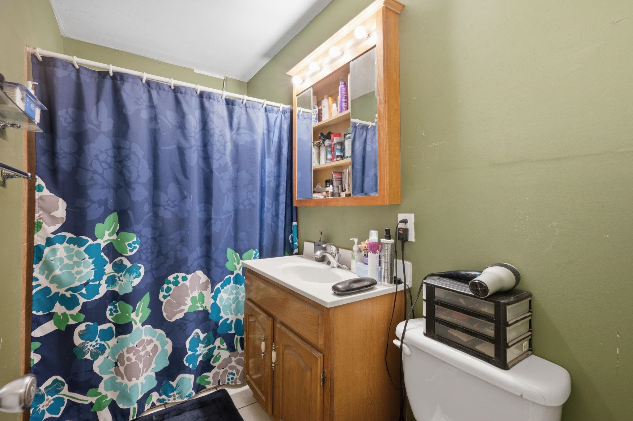 923 N Belmont Ave Property Photo 13