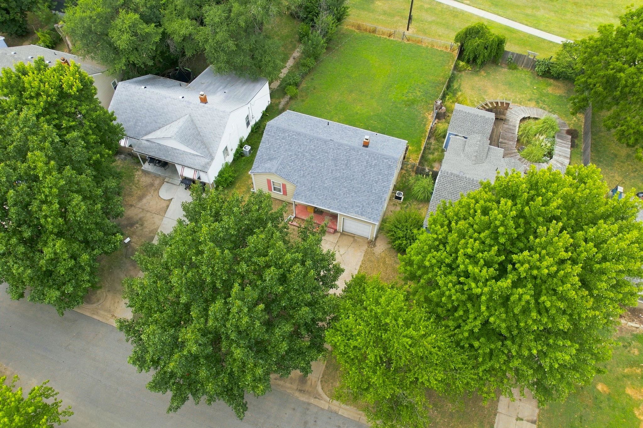 923 N Belmont Ave Property Photo 31