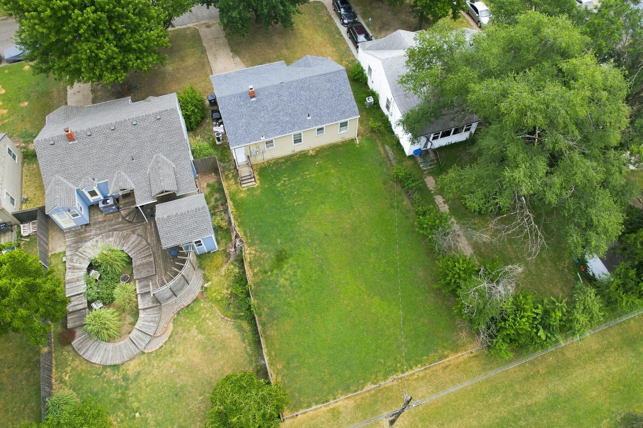 923 N Belmont Ave Property Photo 32