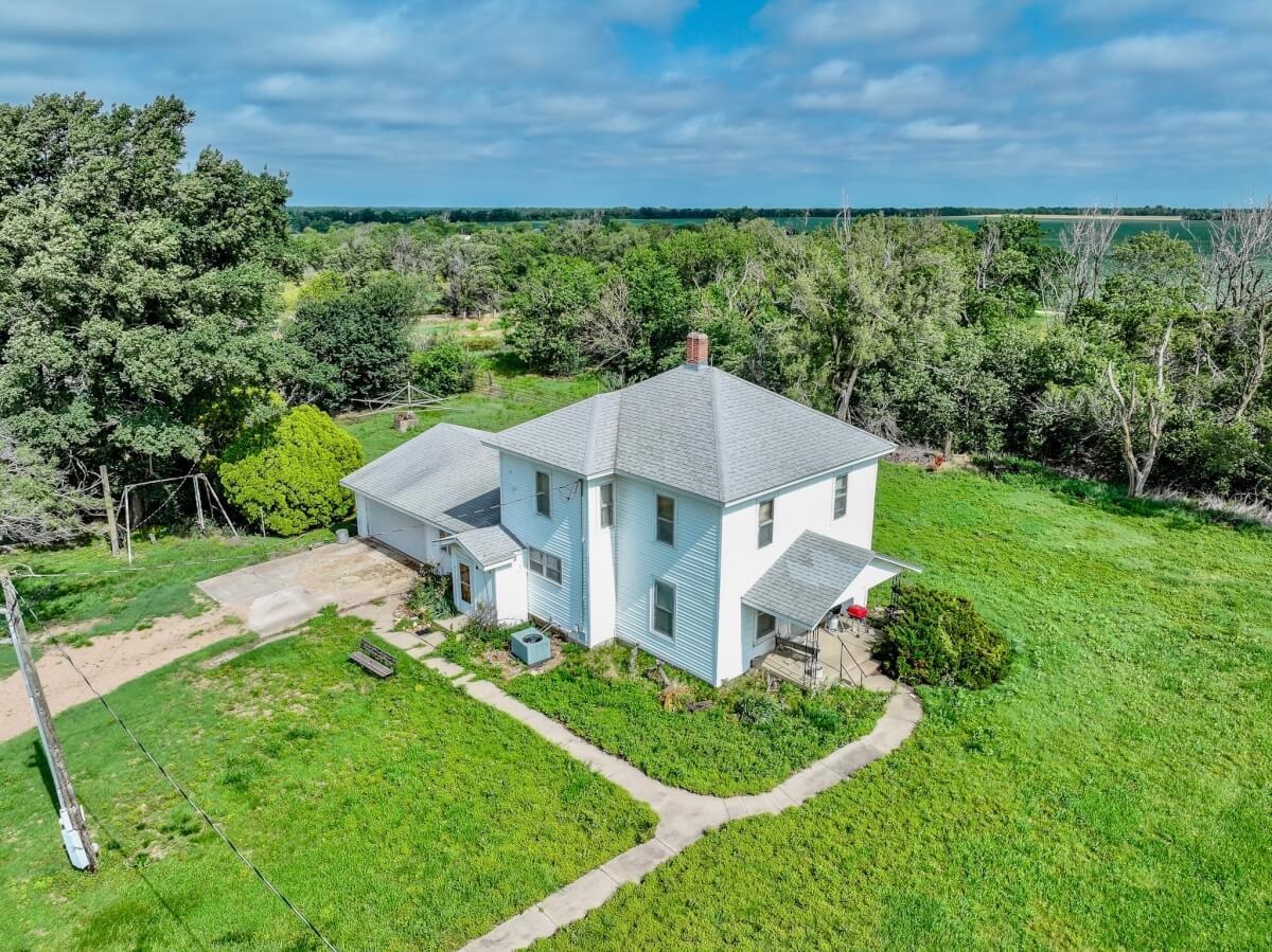 8227 N Rock Rd Property Photo 1