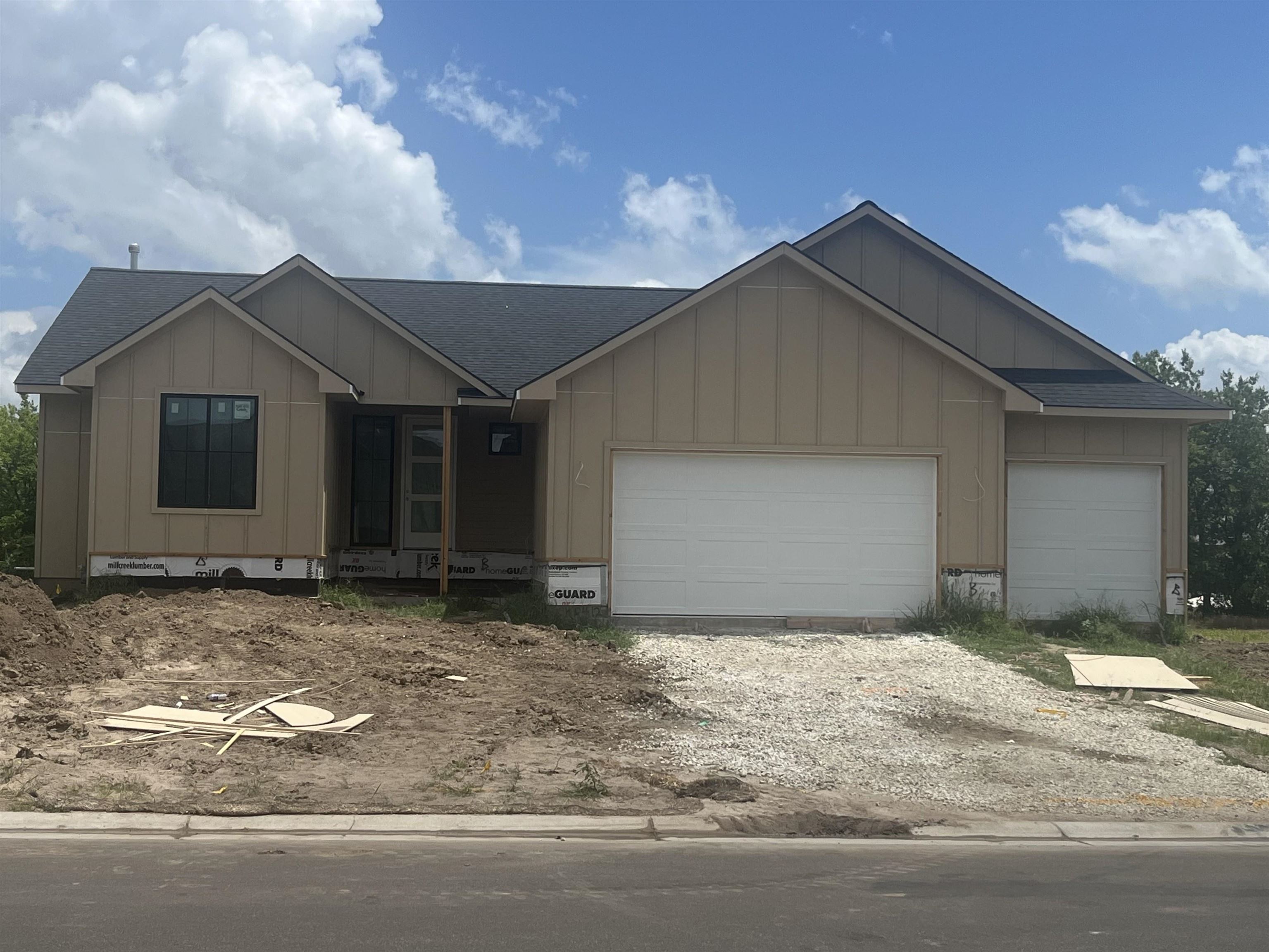 8412 W Pebble St Property Photo 1