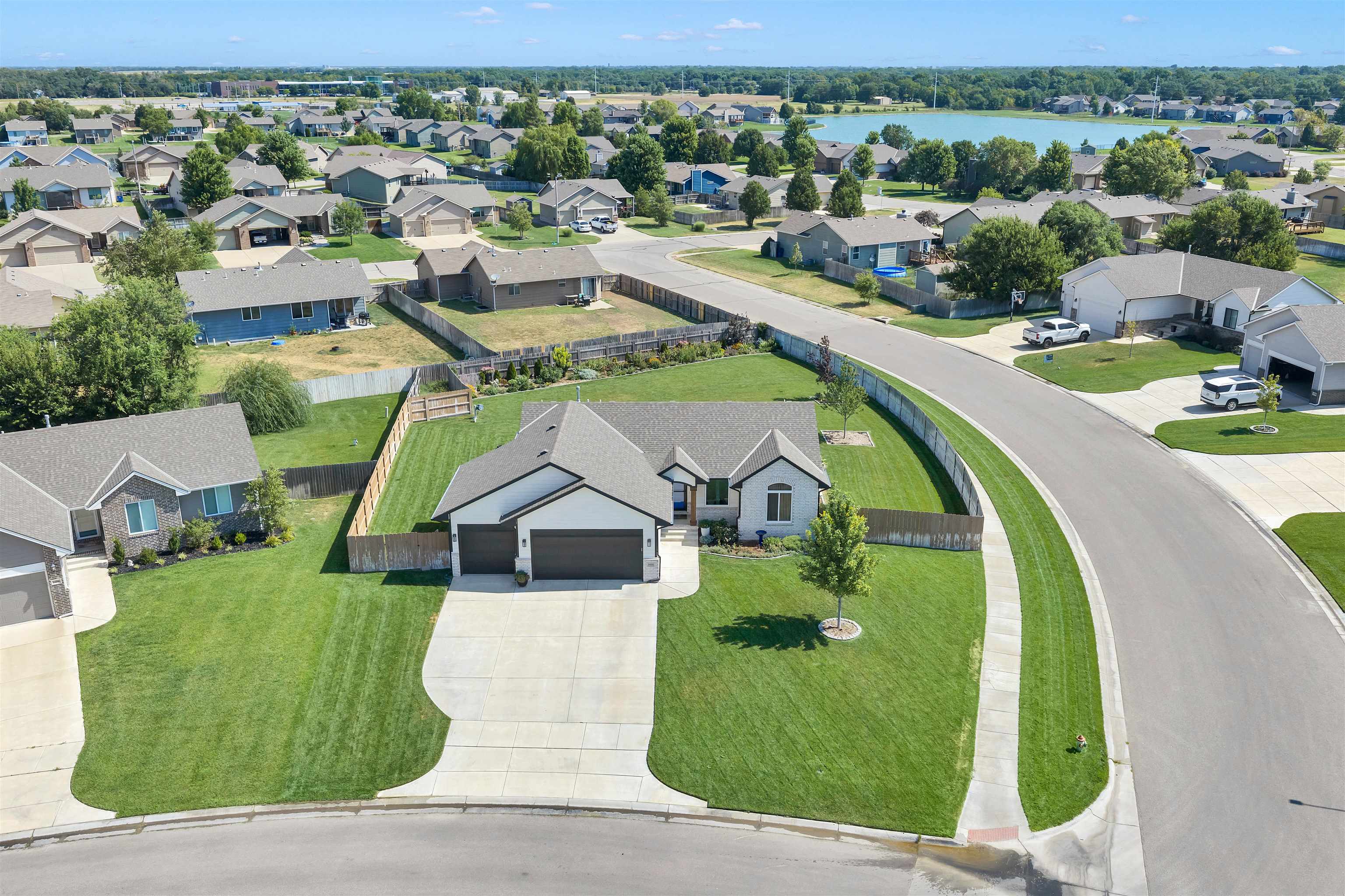 14202 W Ridgepoint Property Photo 3