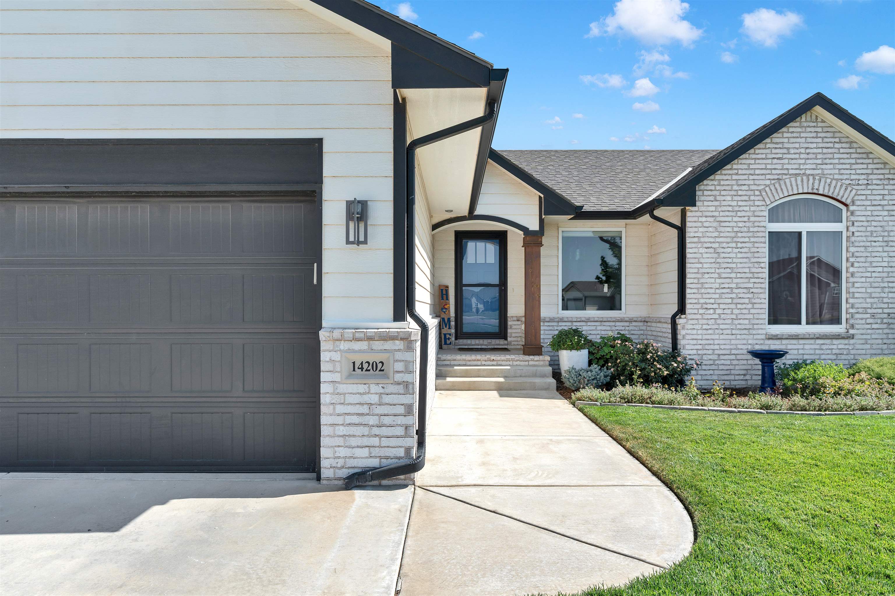 14202 W Ridgepoint Property Photo 4