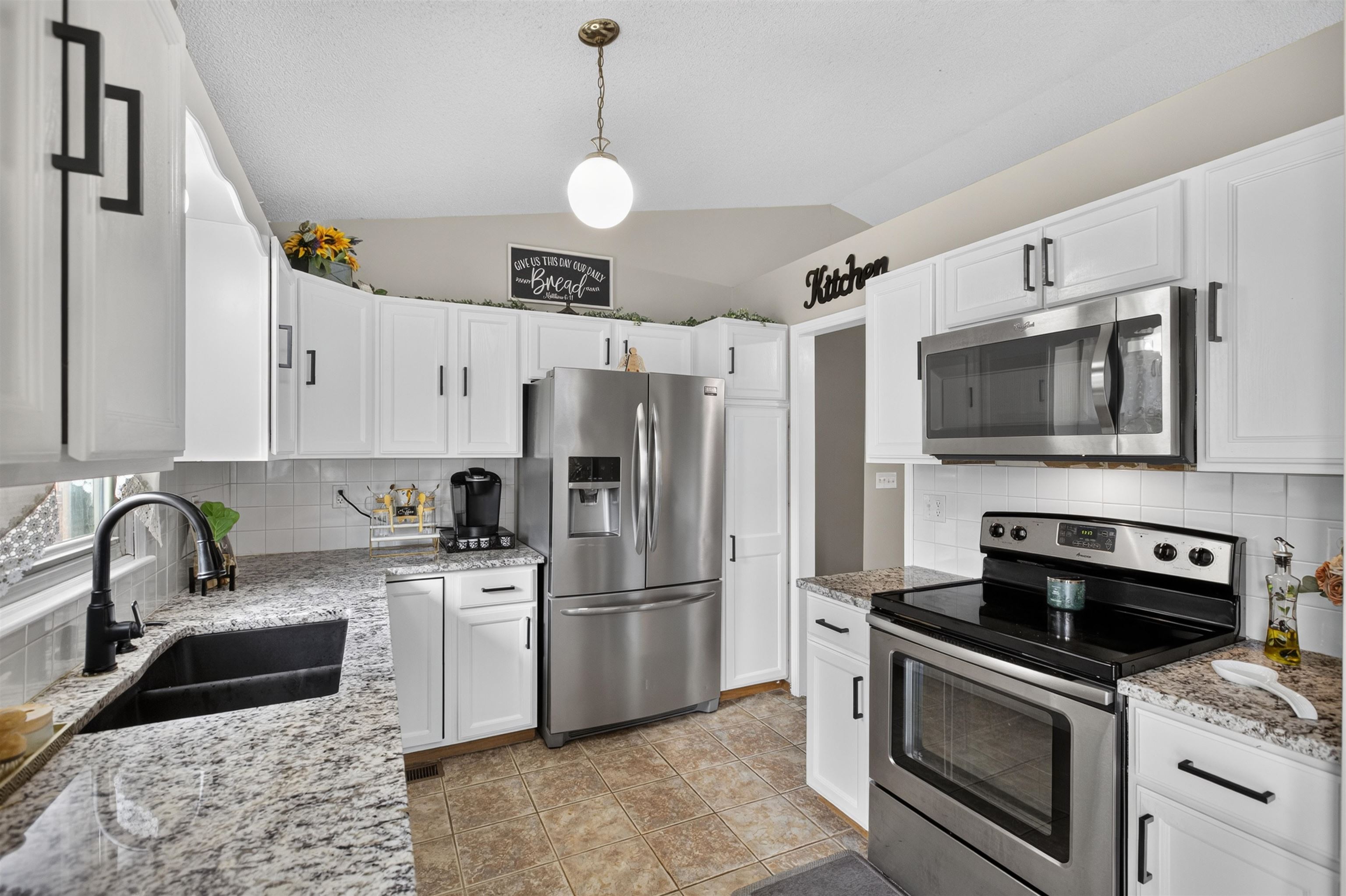 5430 S Stoneborough Ct Property Photo 12