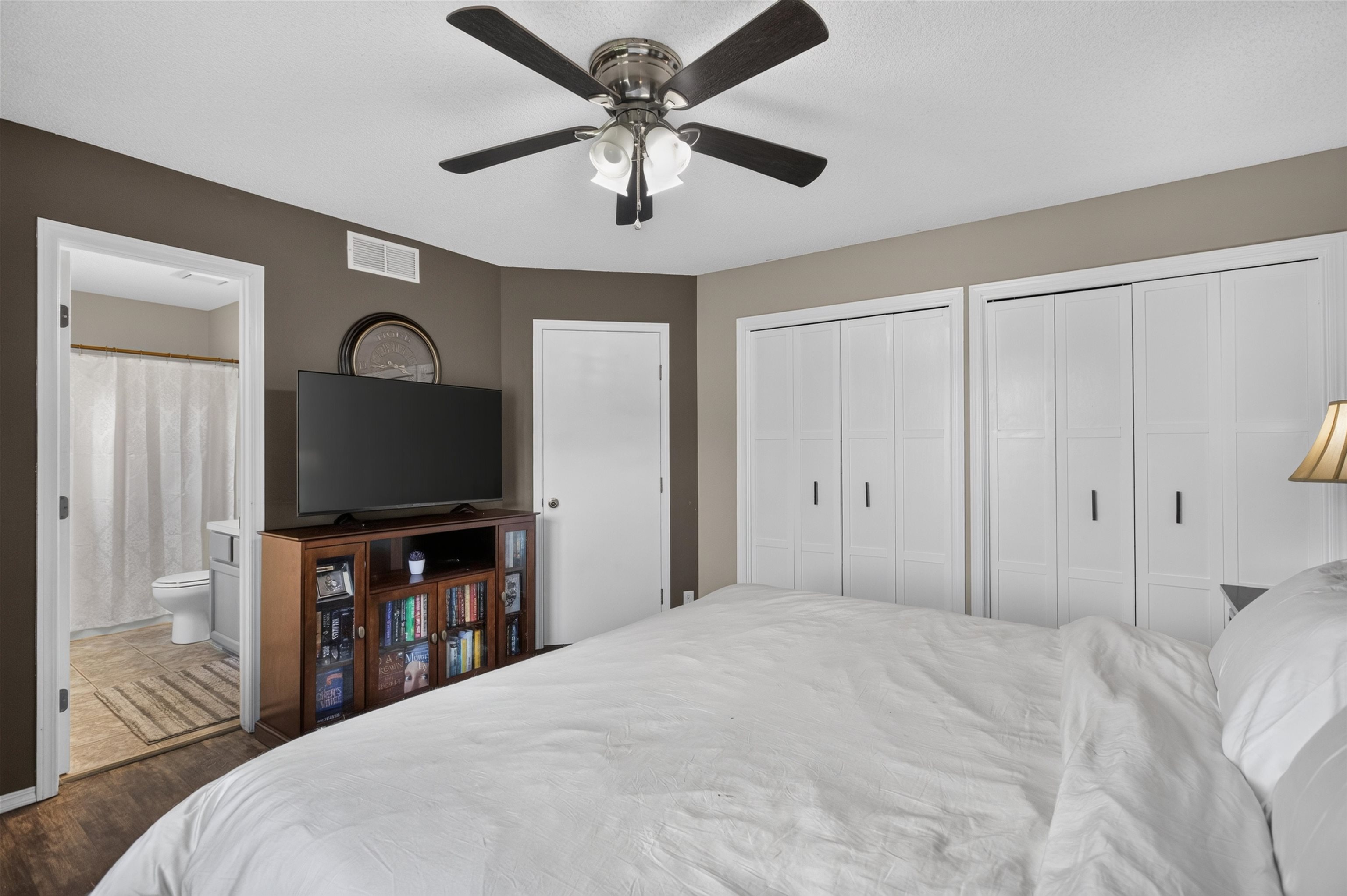 5430 S Stoneborough Ct Property Photo 15