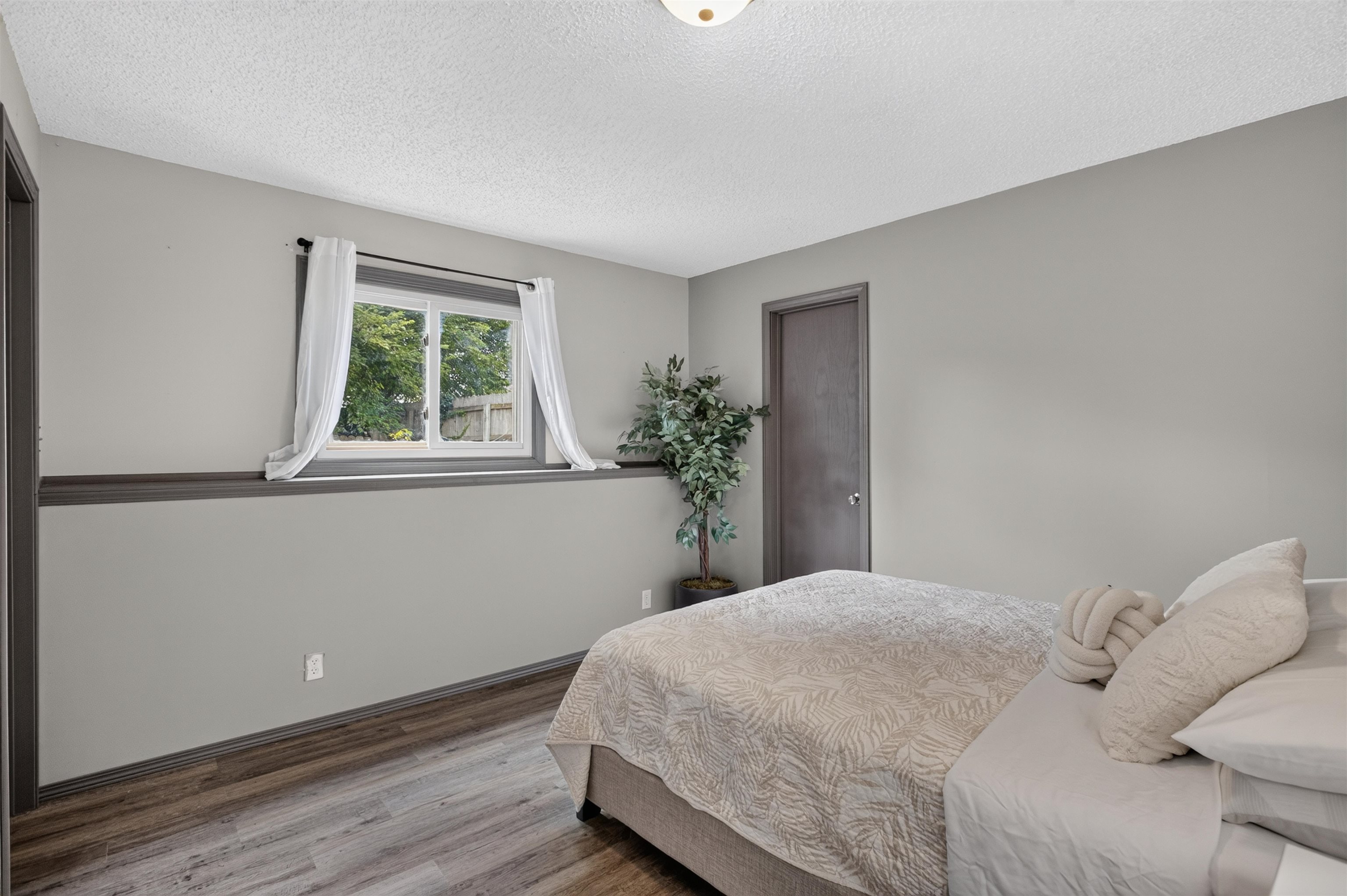 5430 S Stoneborough Ct Property Photo 25