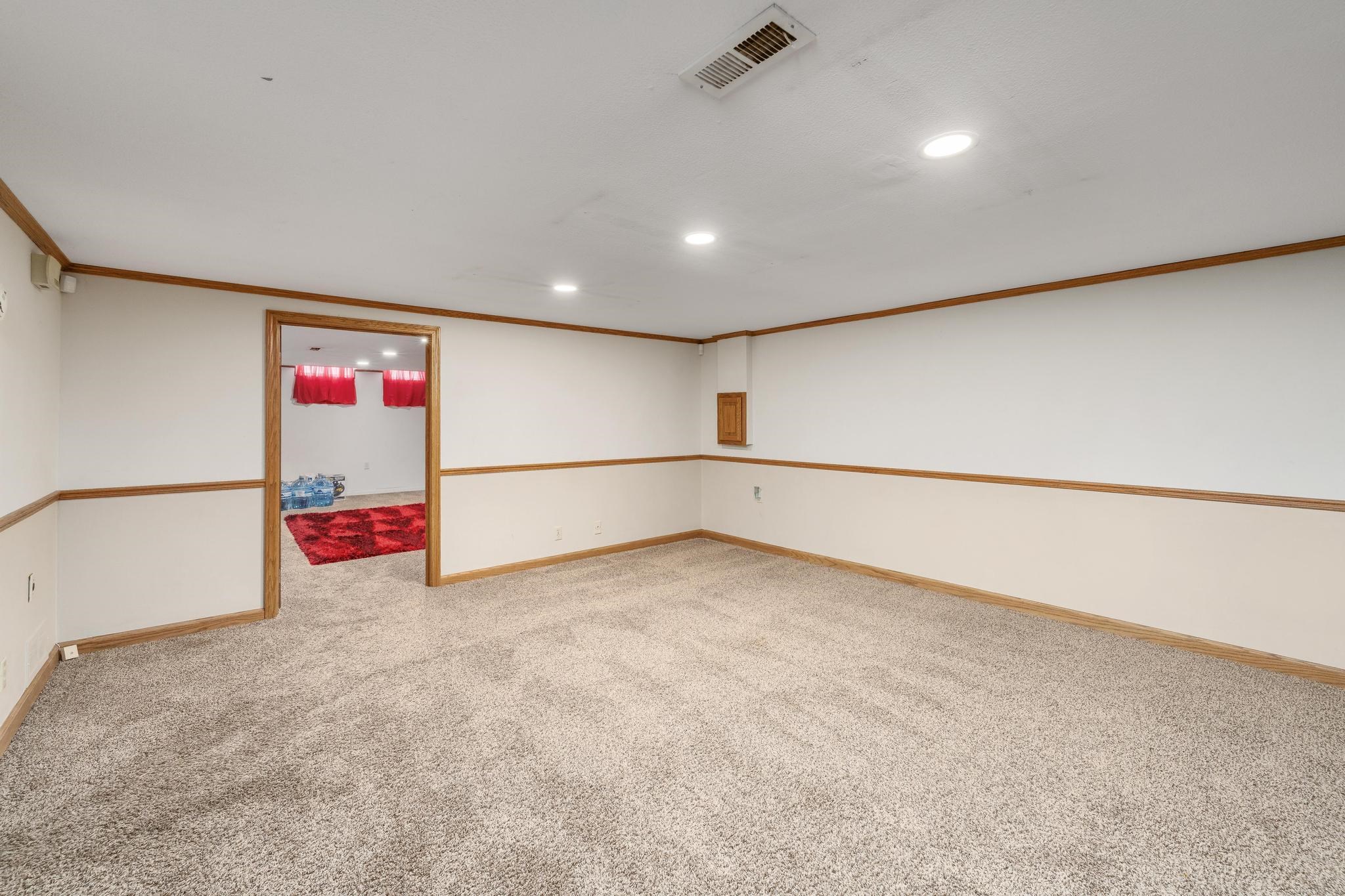 2332 N Richmond Property Photo 24