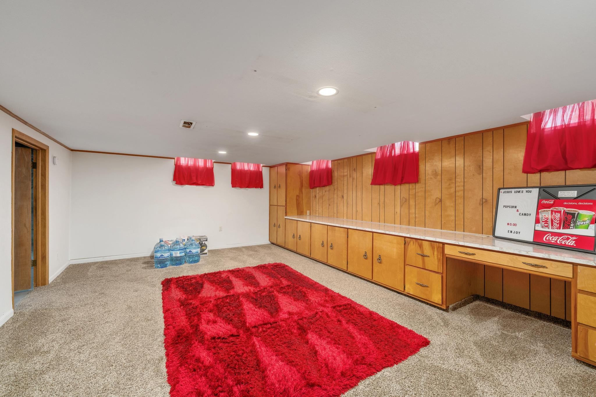 2332 N Richmond Property Photo 26