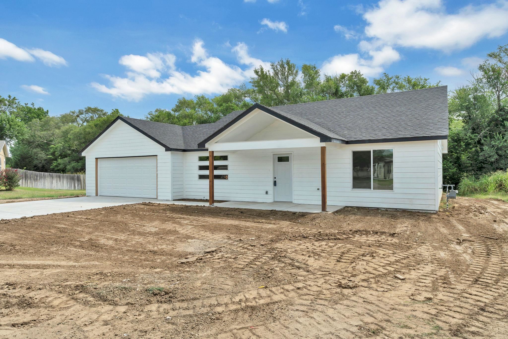4612 S Edwards Cir. Property Photo 5