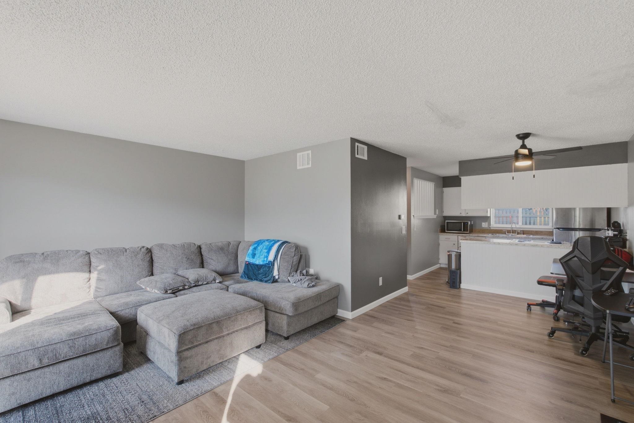 5504 S Gold St #200 Property Photo 8