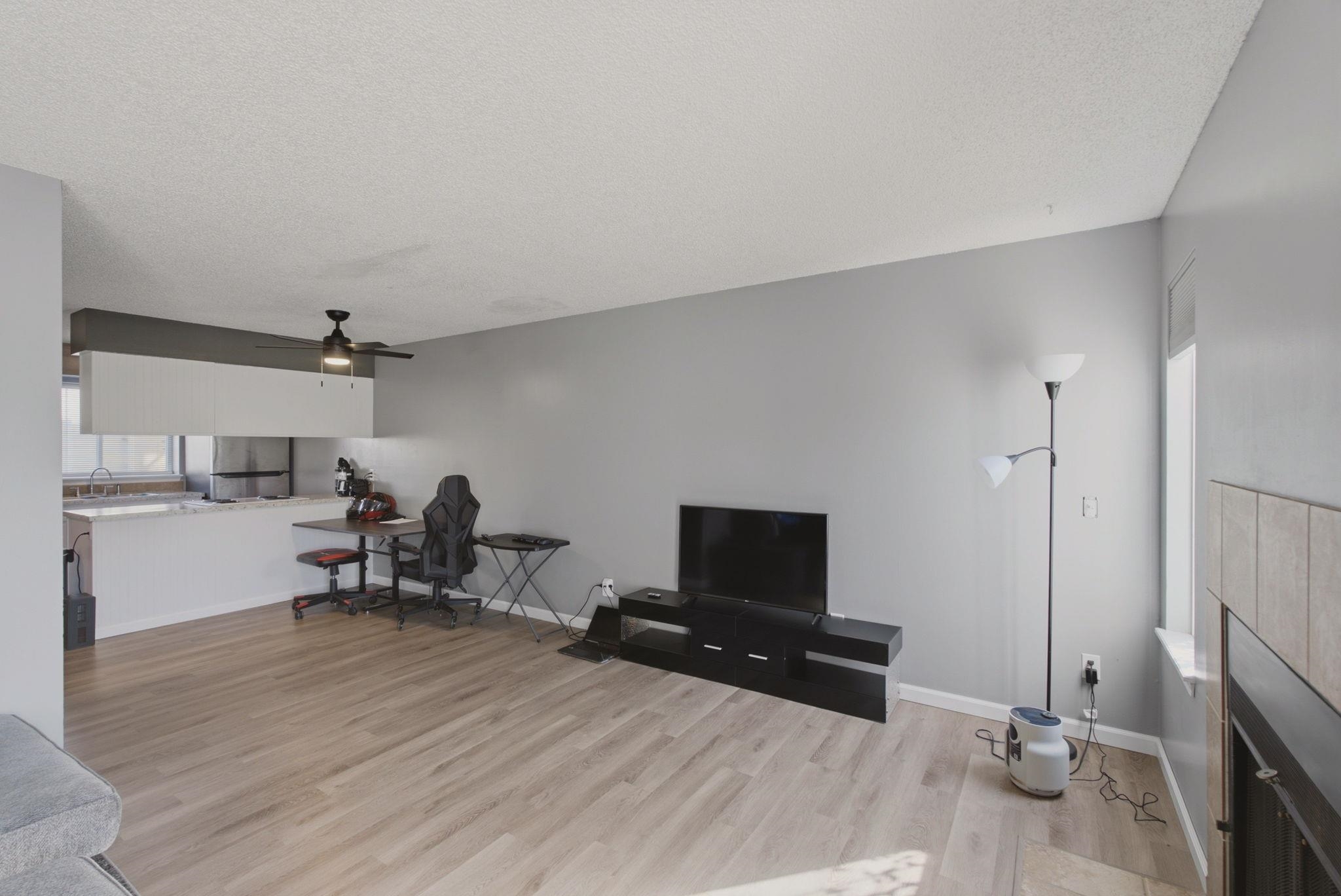 5504 S Gold St #200 Property Photo 9