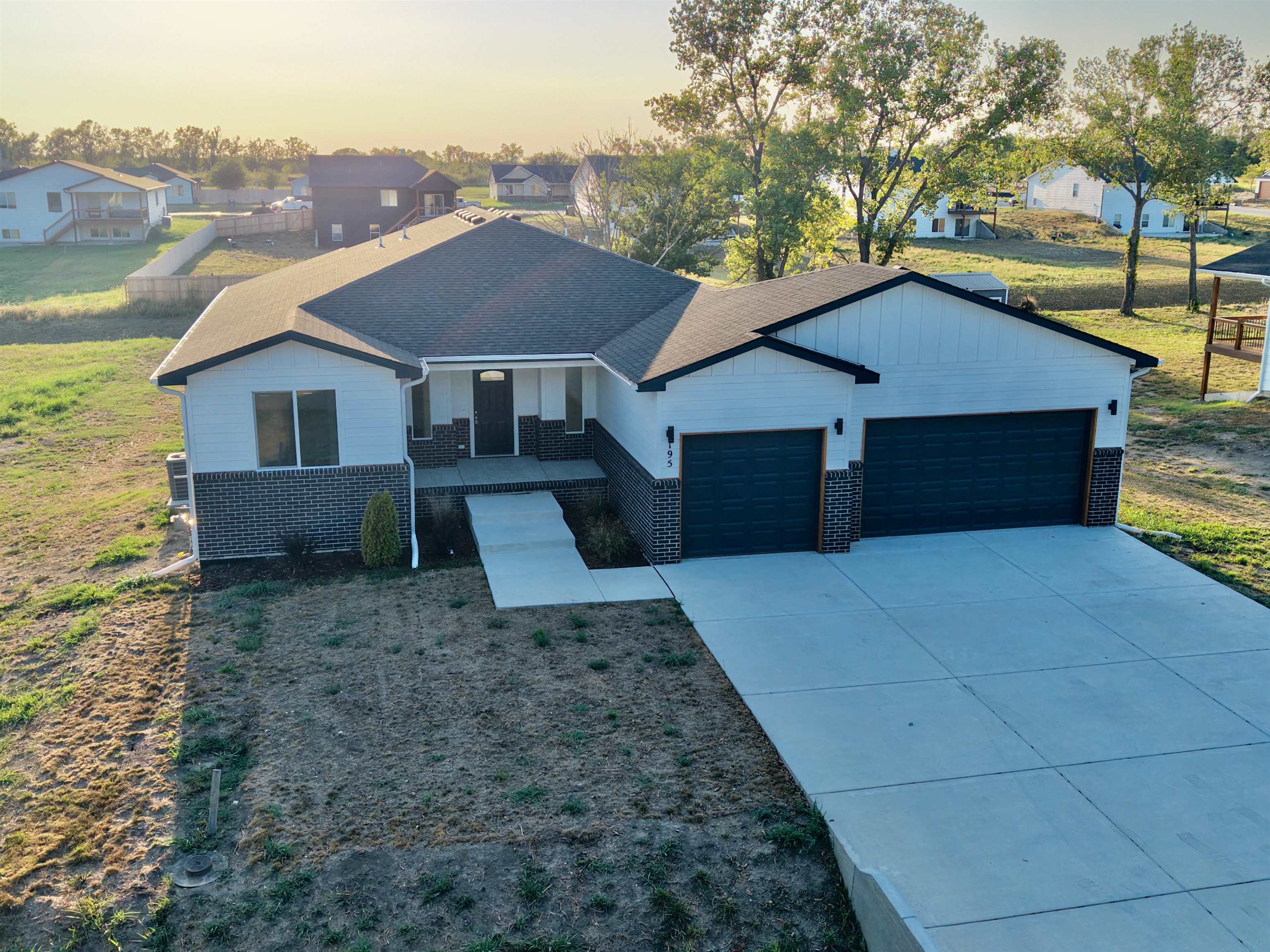 195 S Arbor Valley Way Property Photo 1