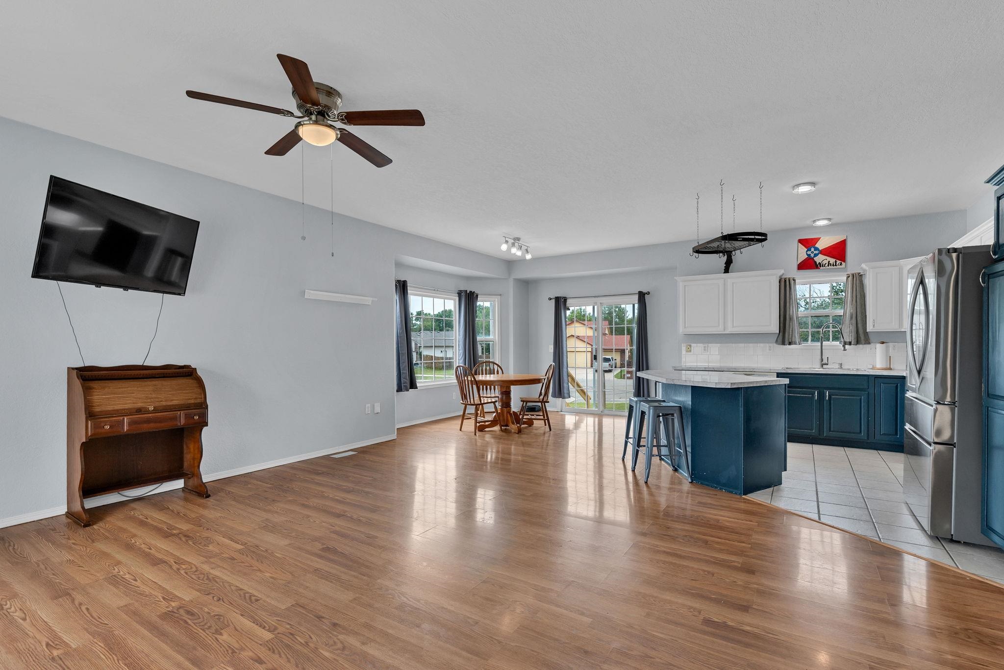 10817 E Funston Property Photo 6