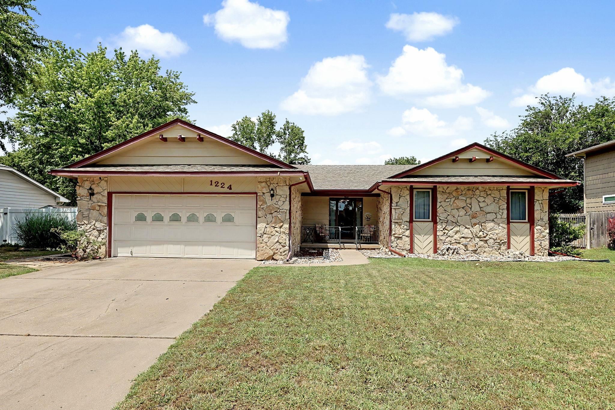 1224 N Armstrong Ct. Property Photo 1