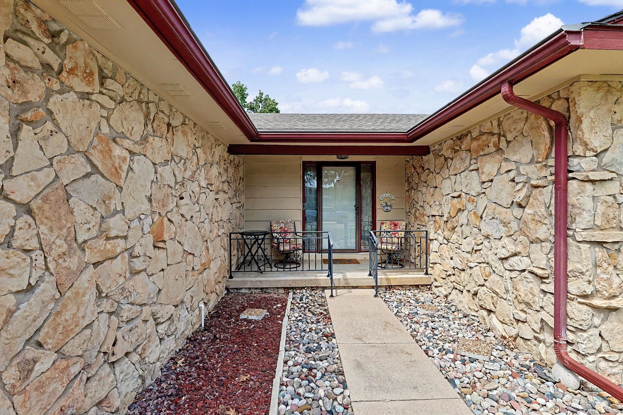 1224 N Armstrong Ct. Property Photo 3