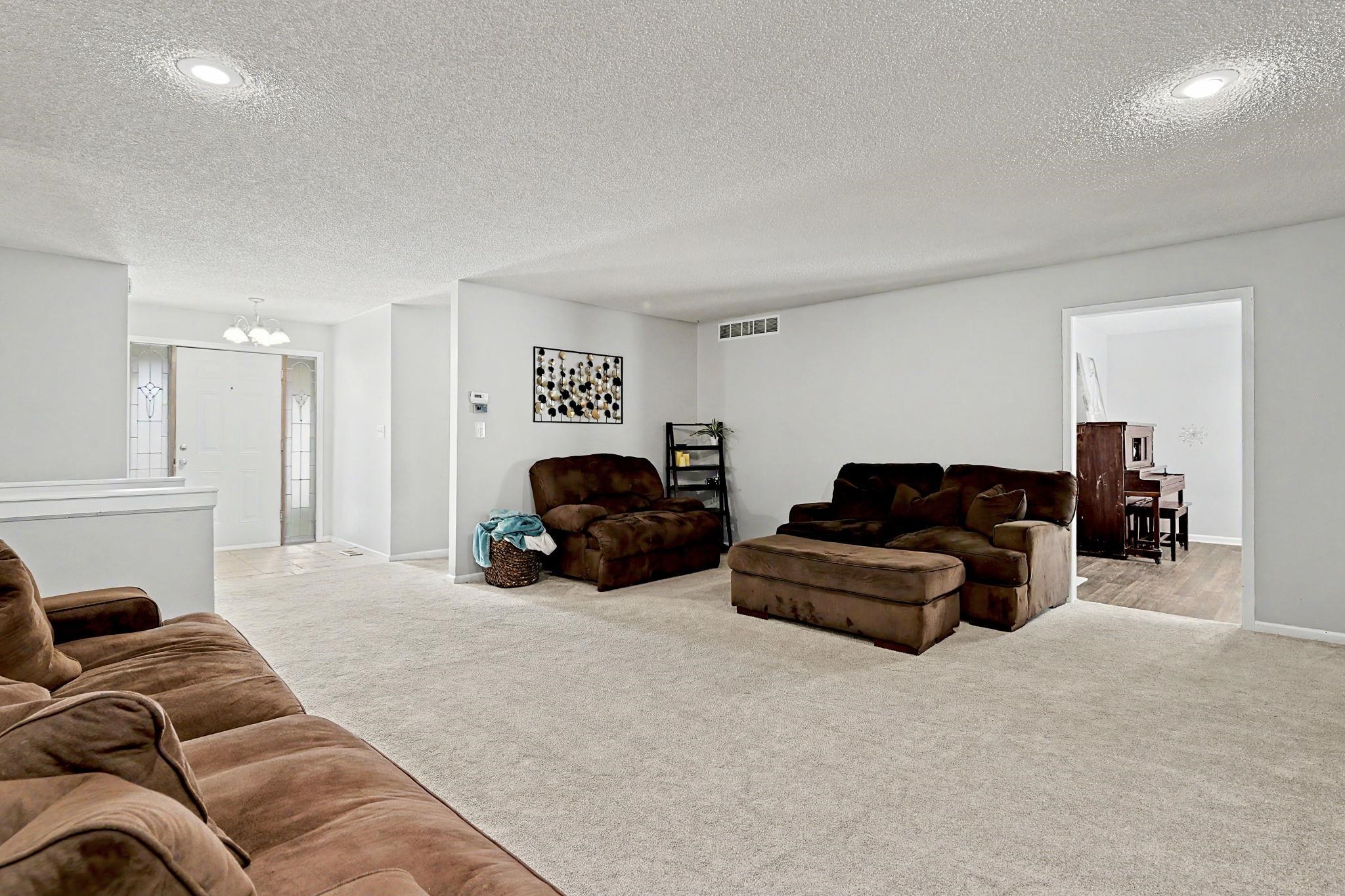 1224 N Armstrong Ct. Property Photo 9