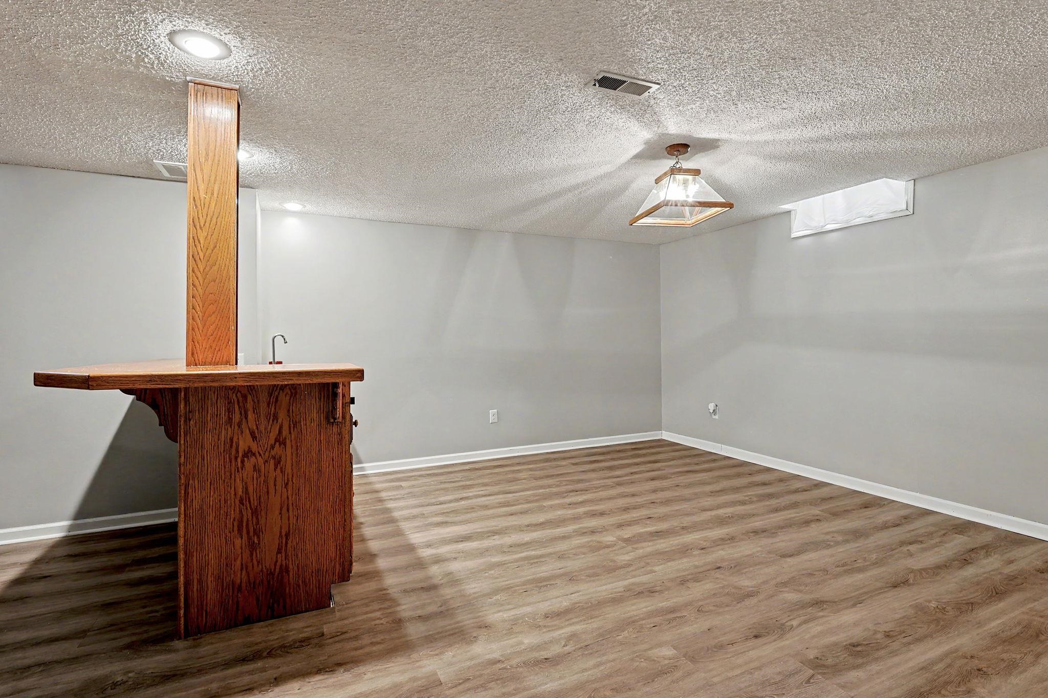1224 N Armstrong Ct. Property Photo 25