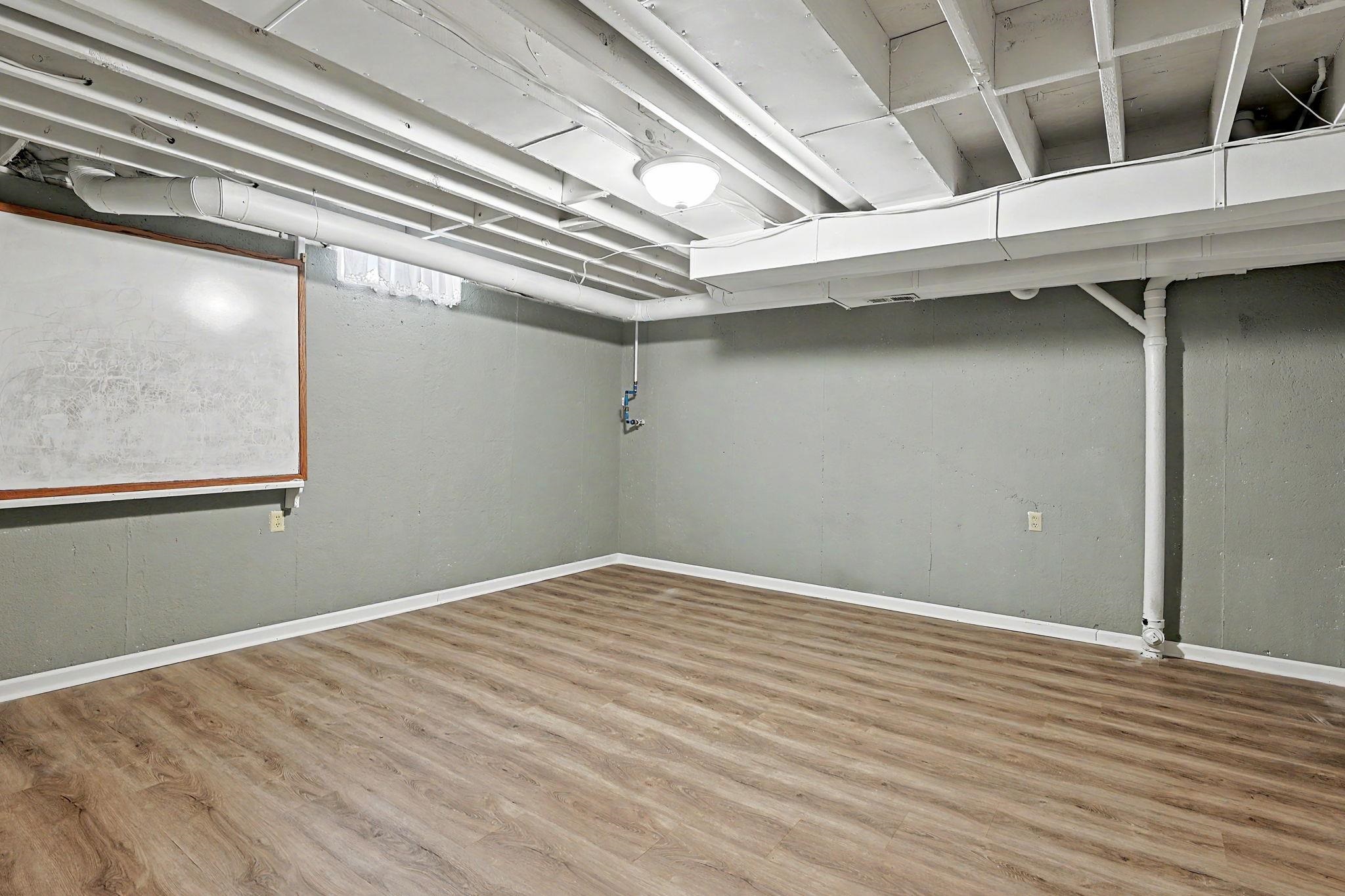 1224 N Armstrong Ct. Property Photo 31