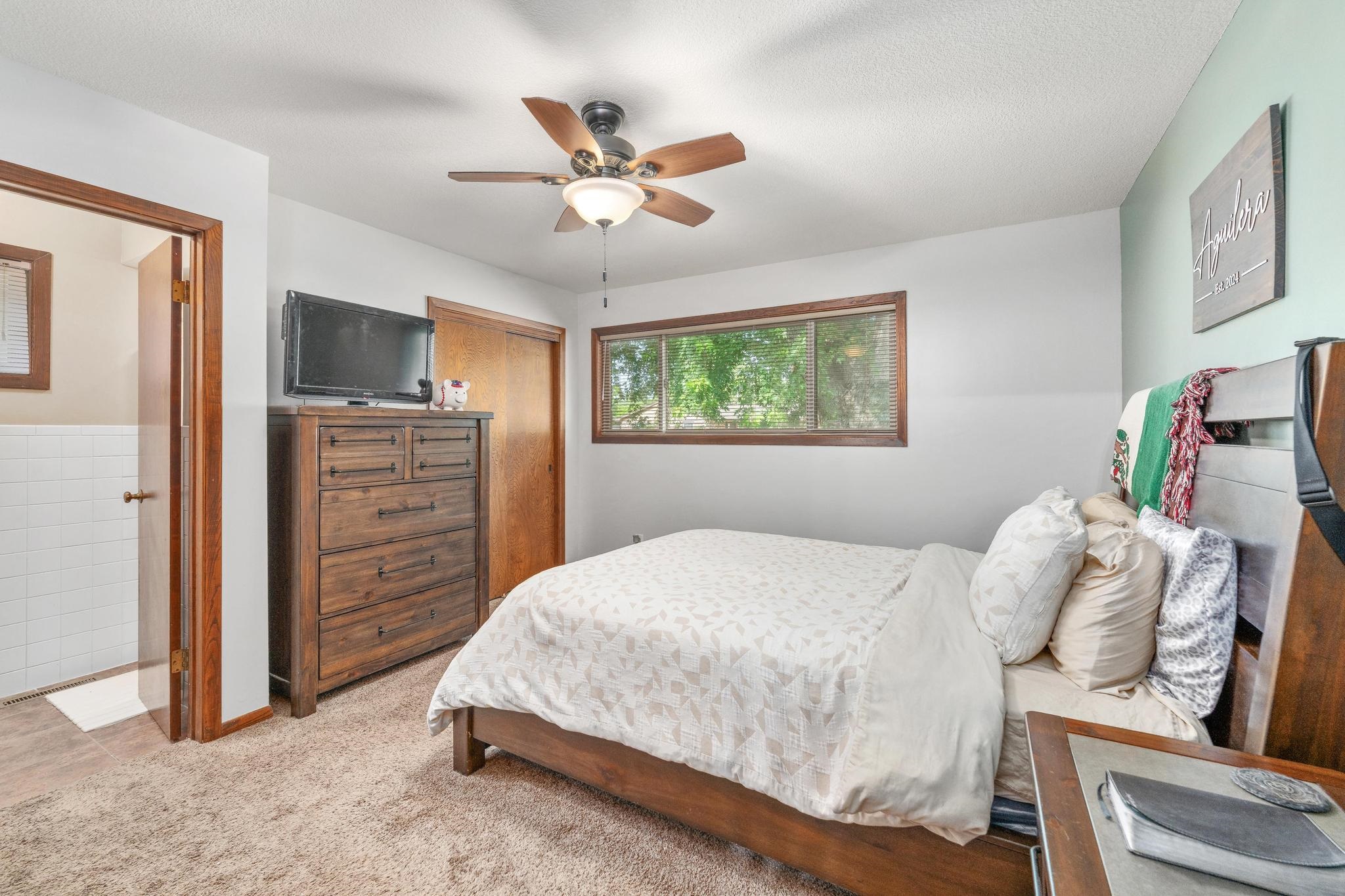 3316 N Clarence Property Photo 9
