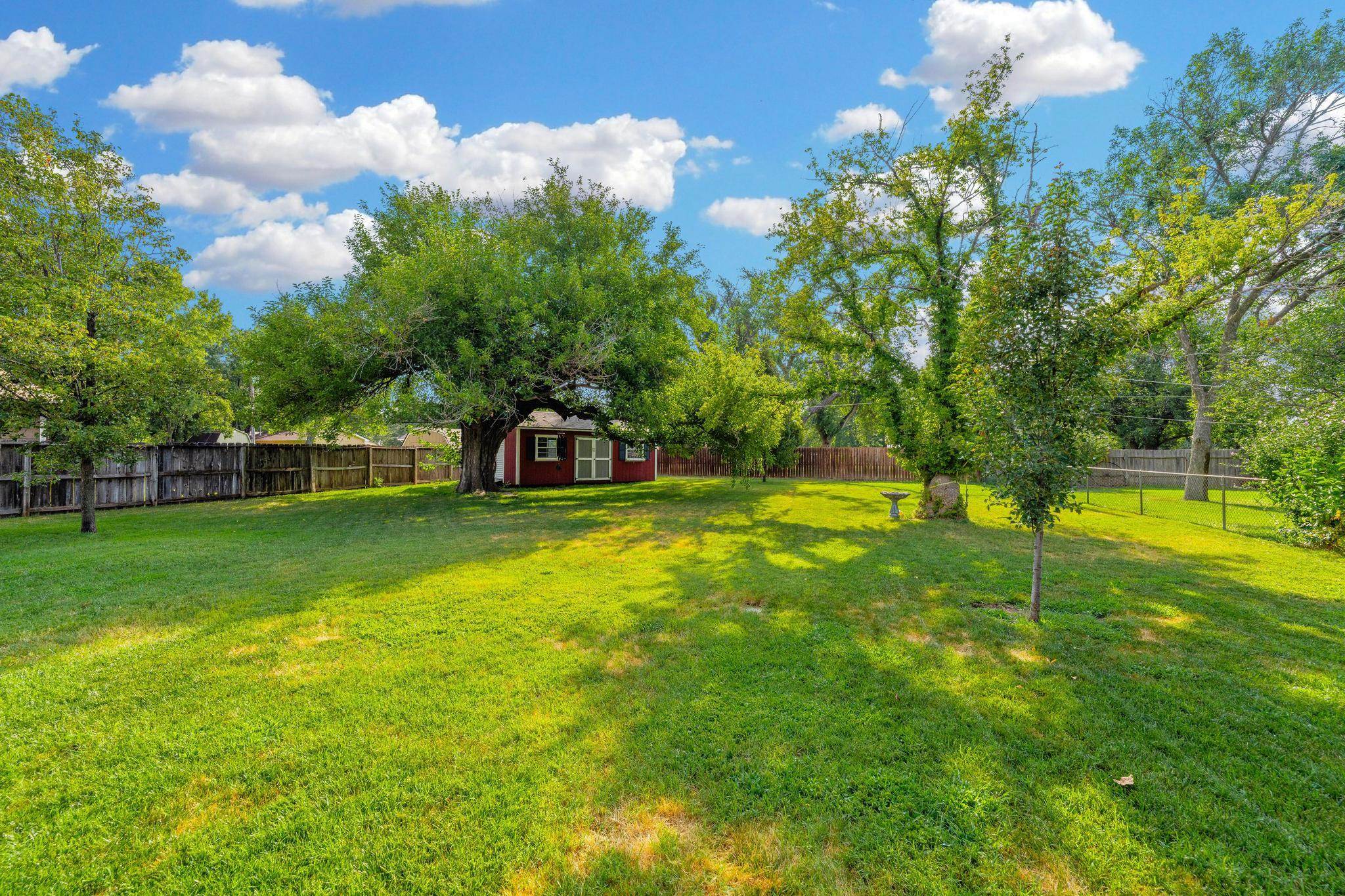 3316 N Clarence Property Photo 19