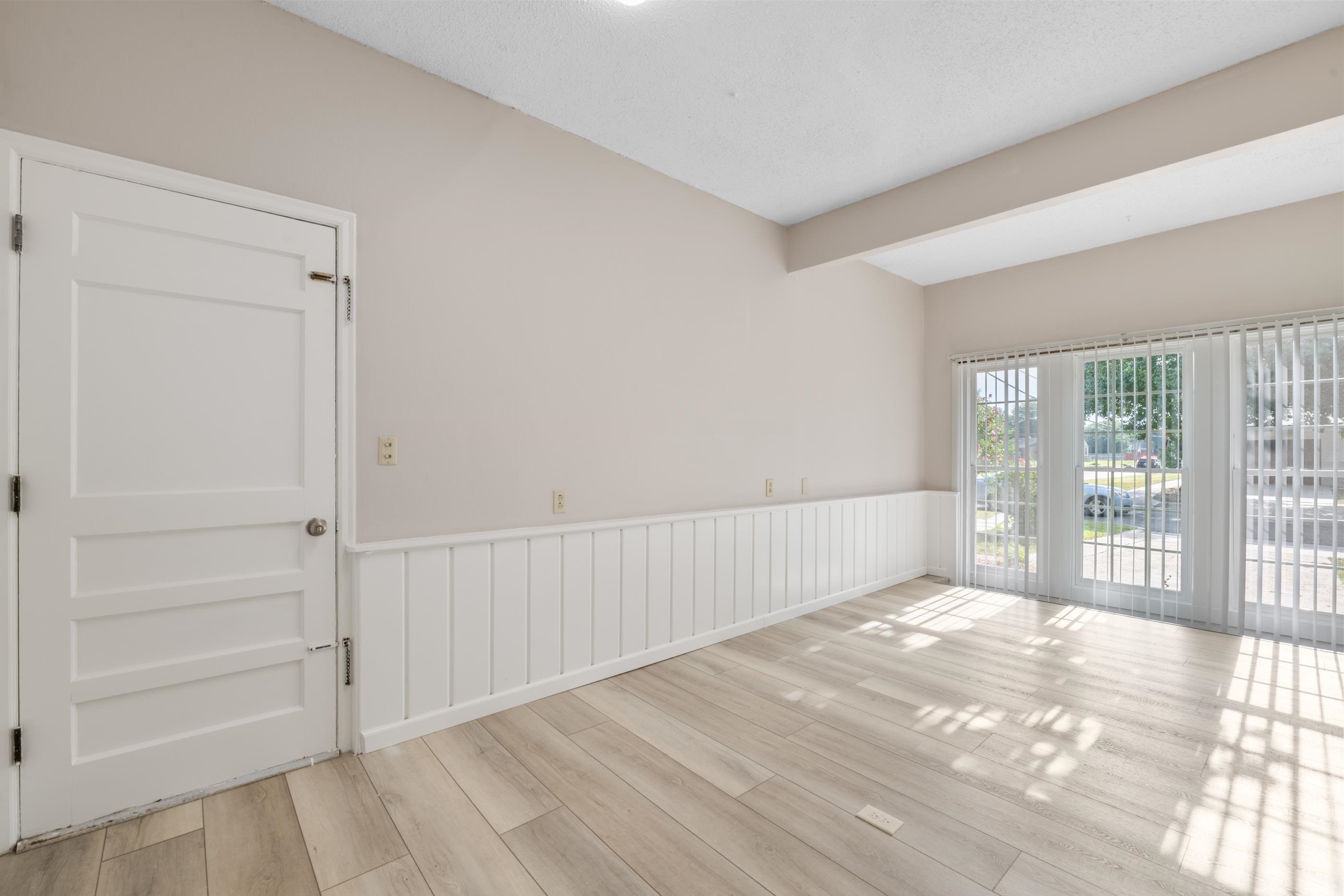 901 S Drury Lane Property Photo 20