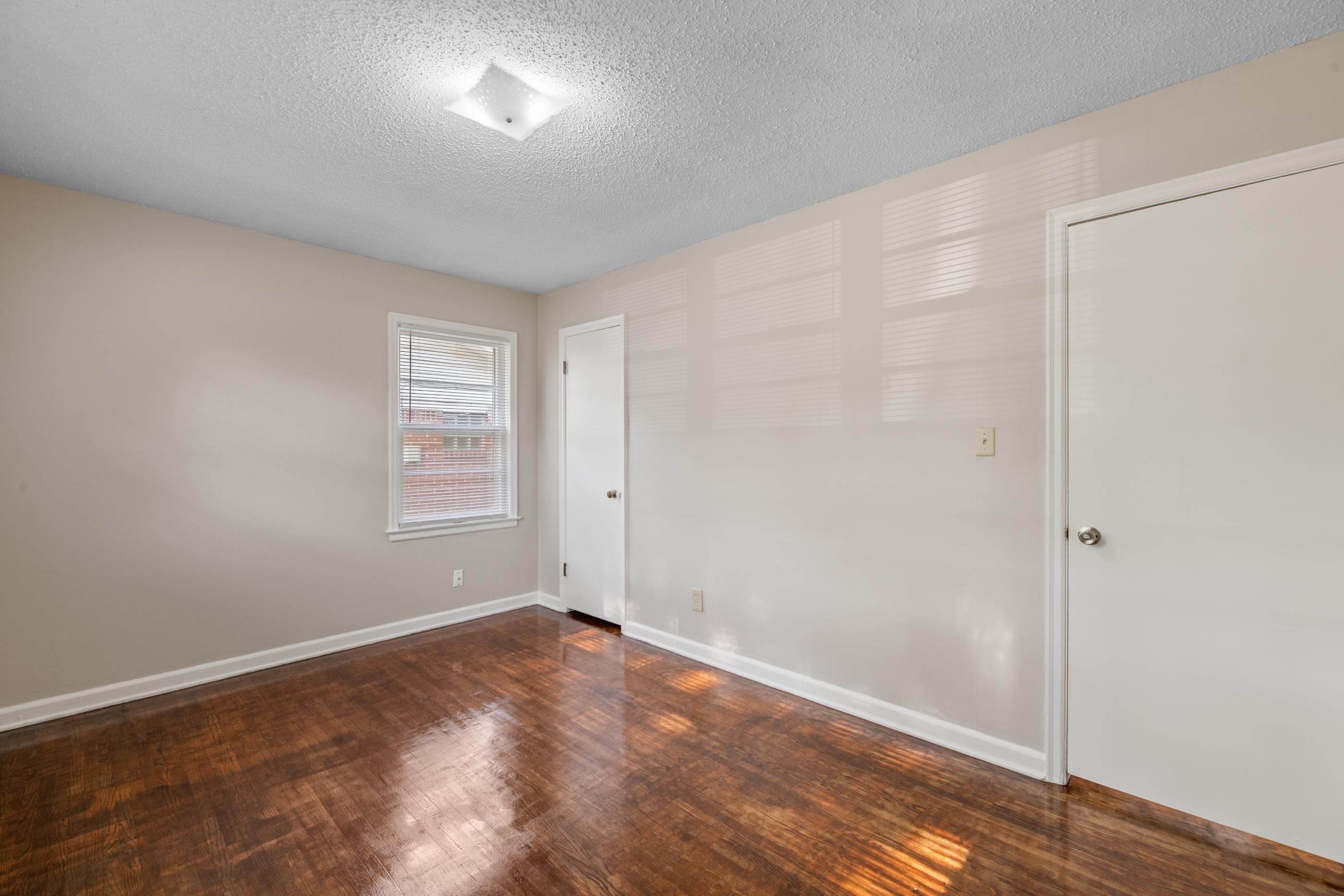 901 S Drury Lane Property Photo 22