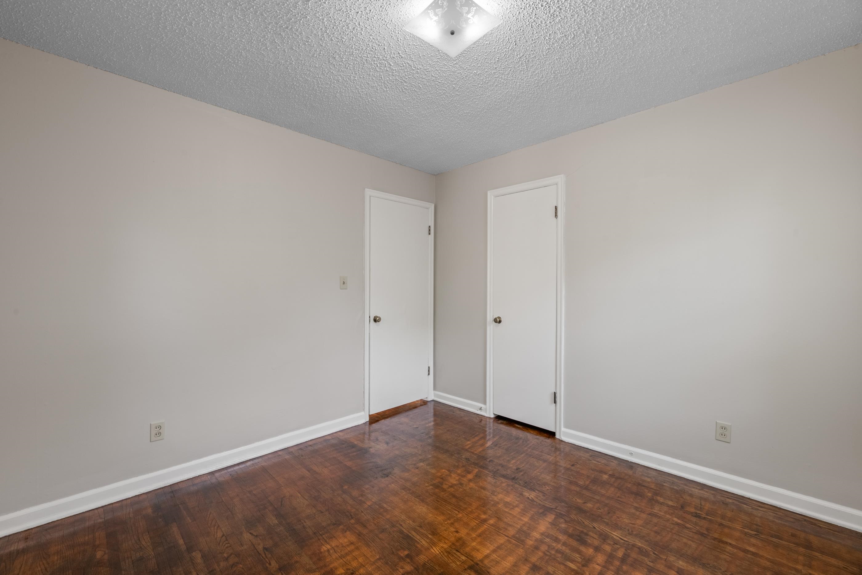 901 S Drury Lane Property Photo 26