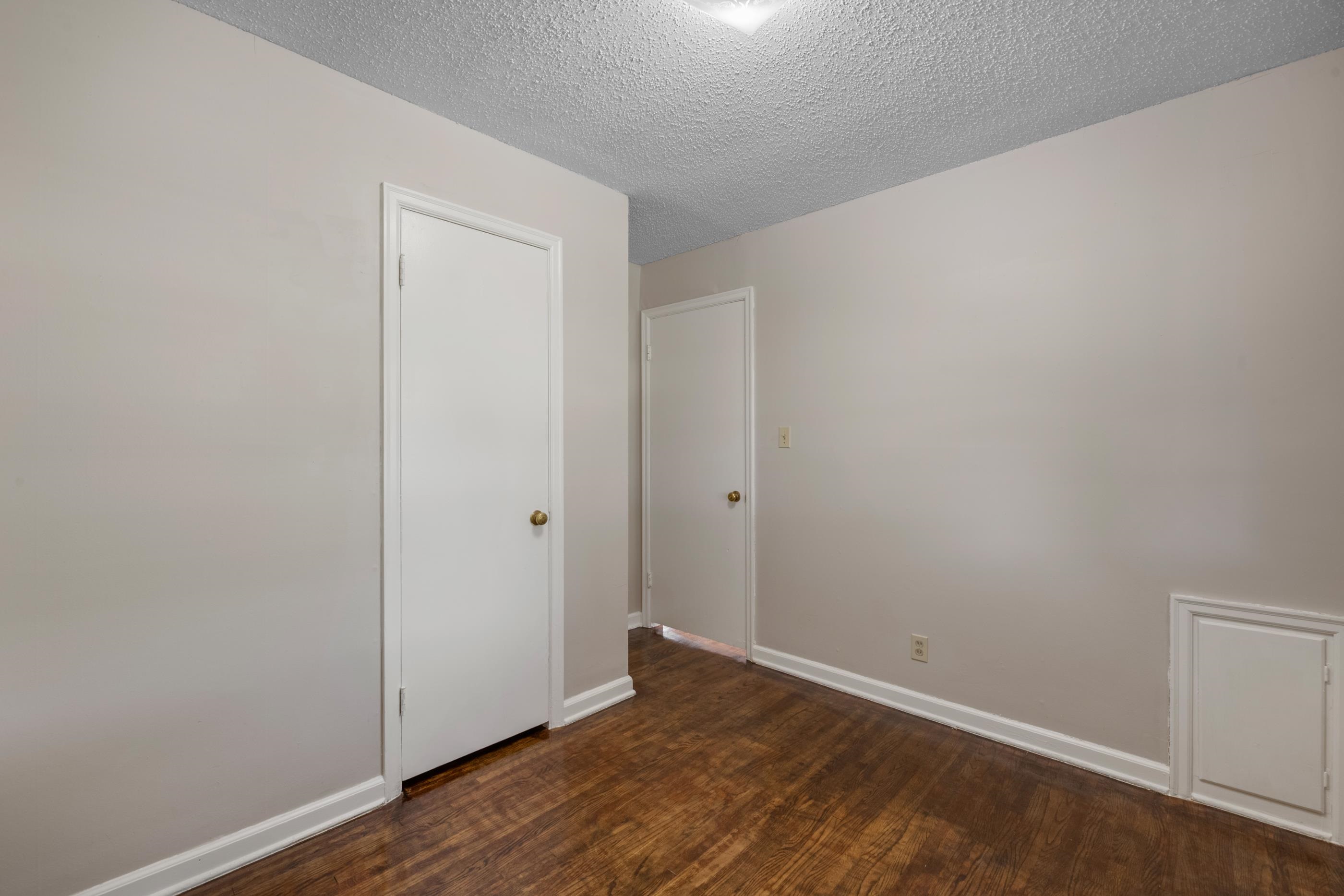 901 S Drury Lane Property Photo 28