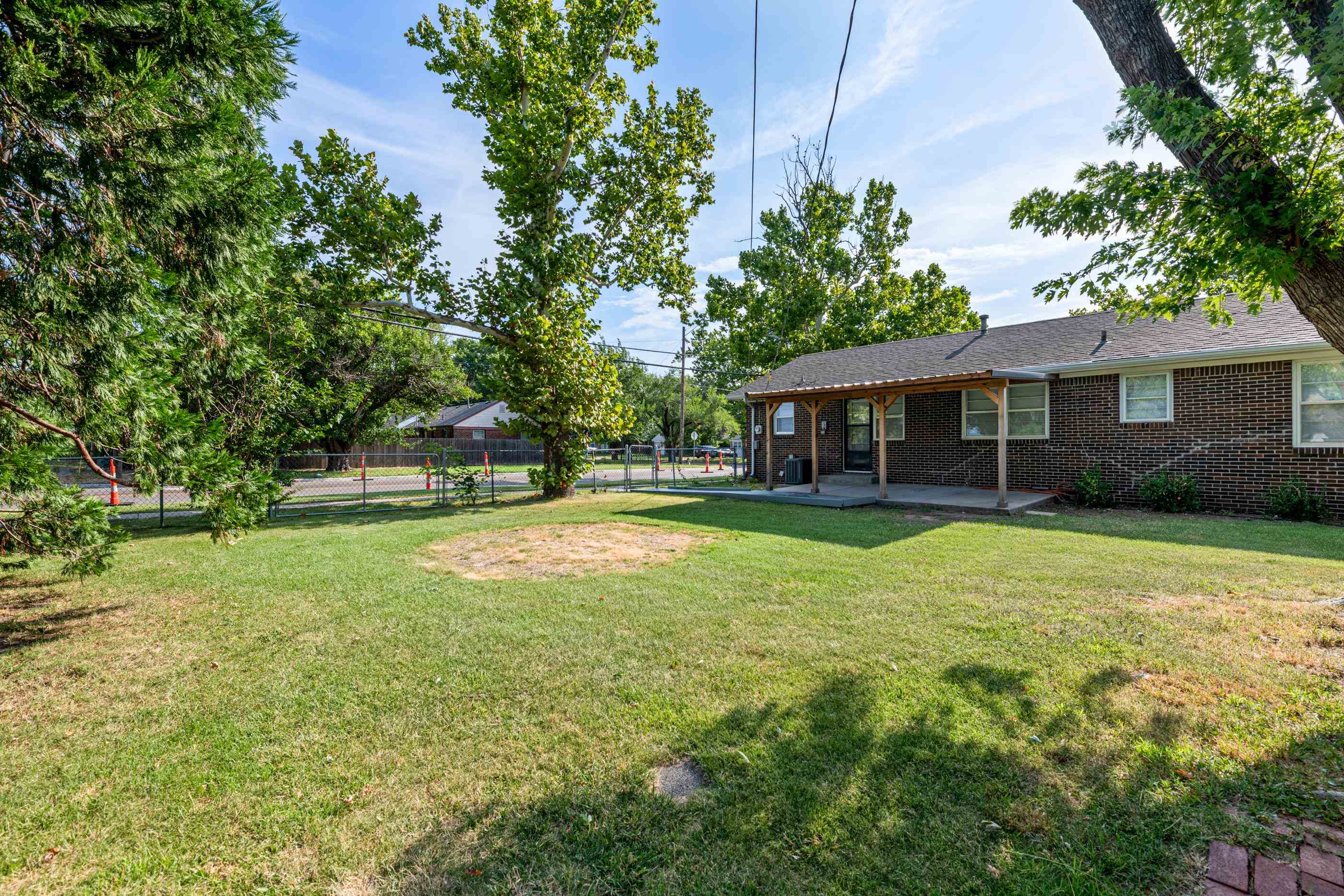901 S Drury Lane Property Photo 35