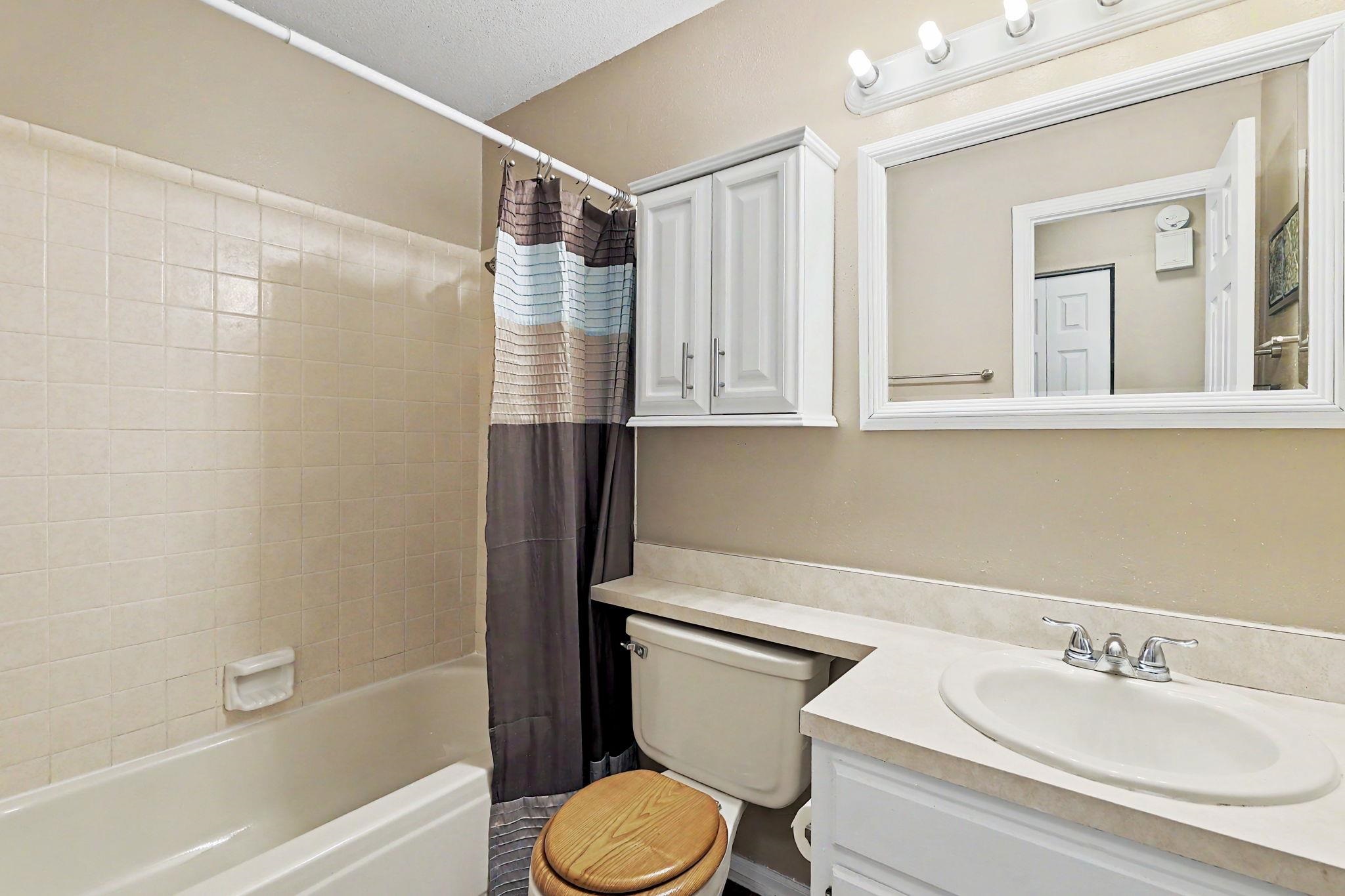 3227 N Longfellow Ct Property Photo 11