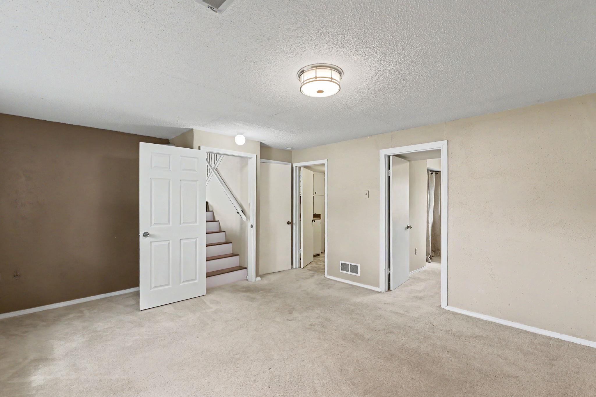 3227 N Longfellow Ct Property Photo 16