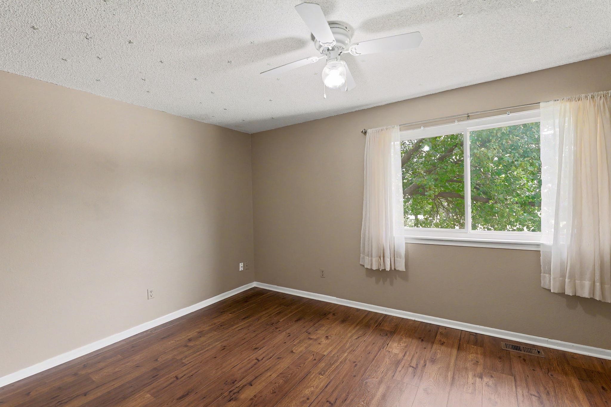 3227 N Longfellow Ct Property Photo 17