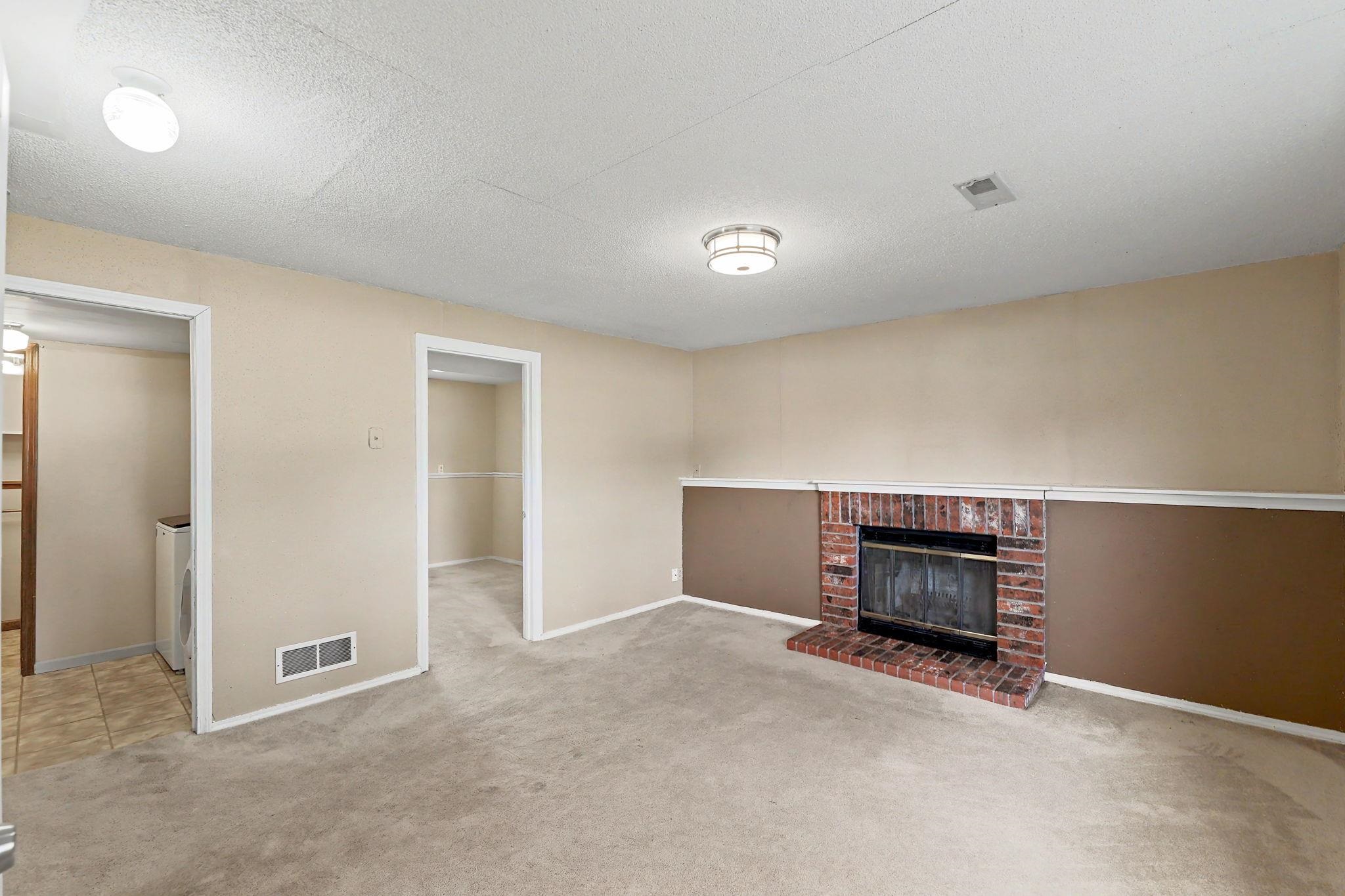3227 N Longfellow Ct Property Photo 19