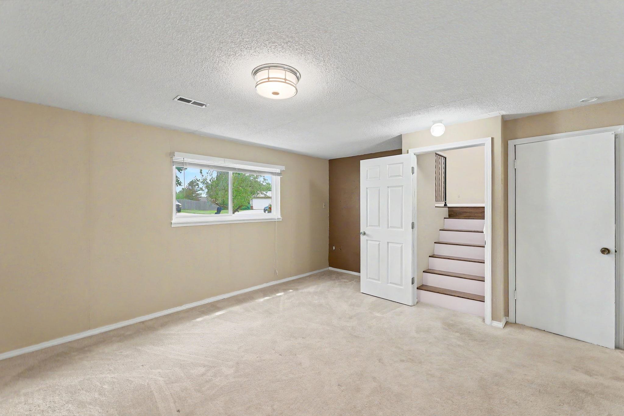 3227 N Longfellow Ct Property Photo 20