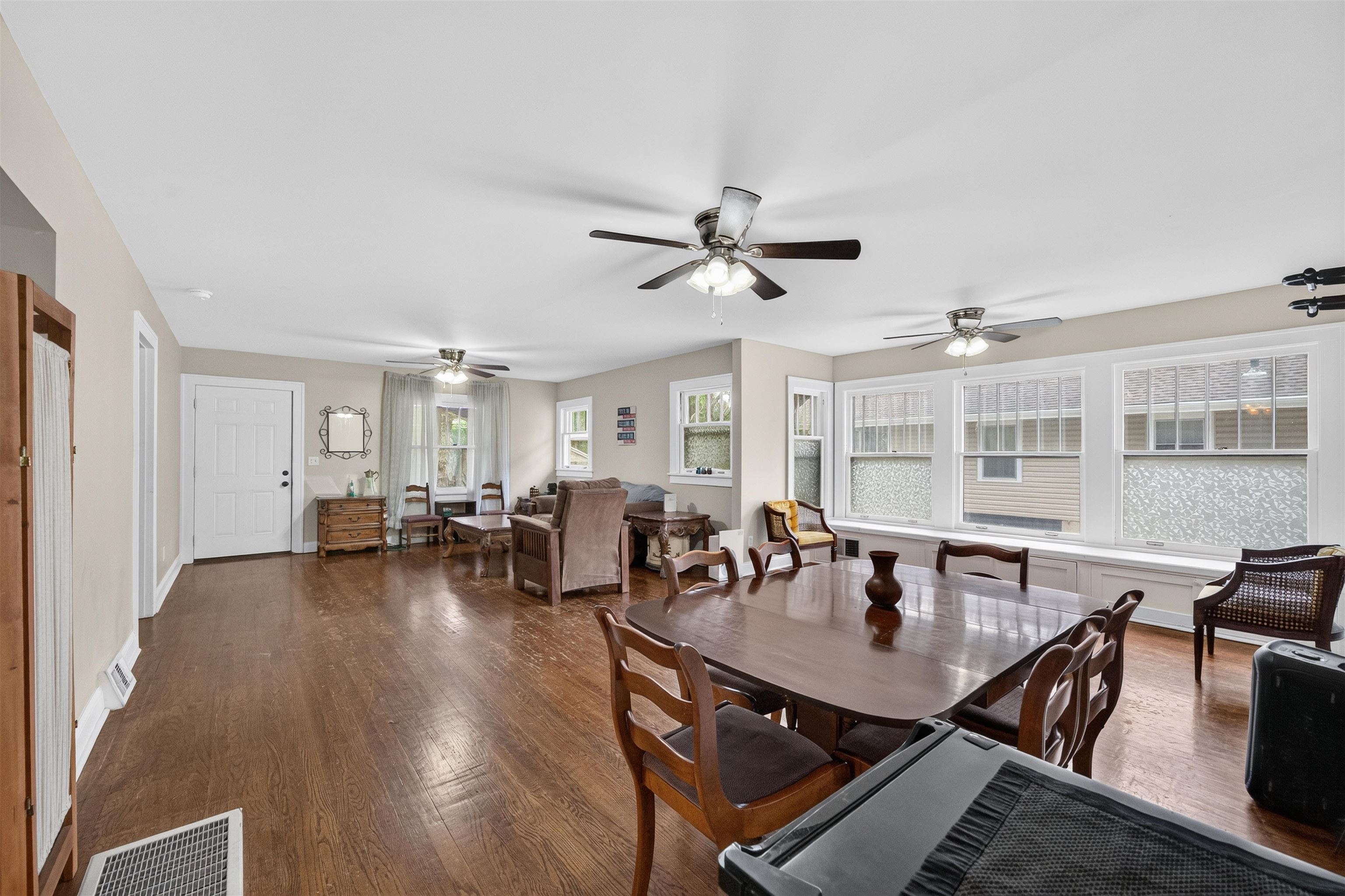 2321 N Monroe Property Photo 6