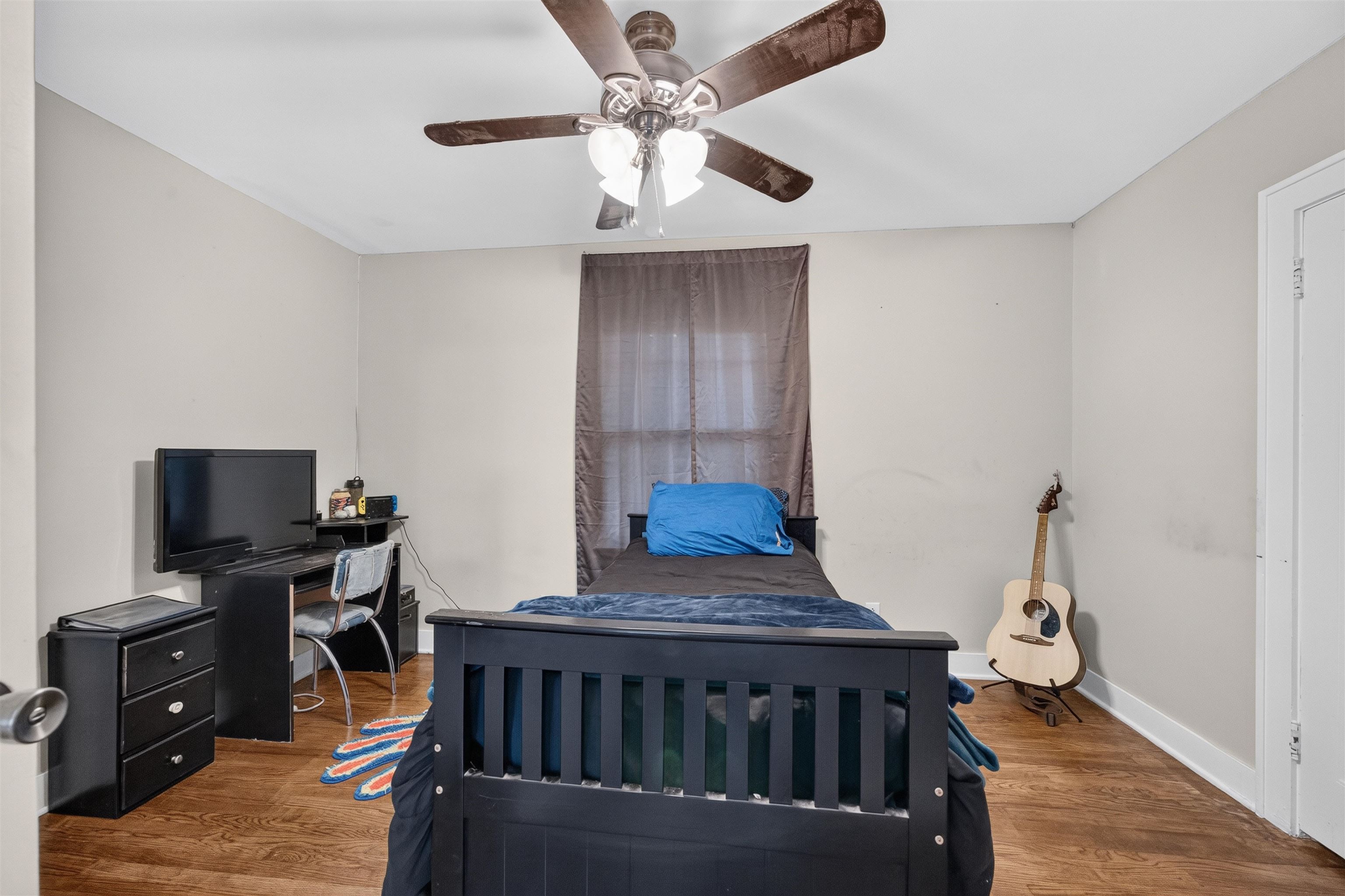 2321 N Monroe Property Photo 8