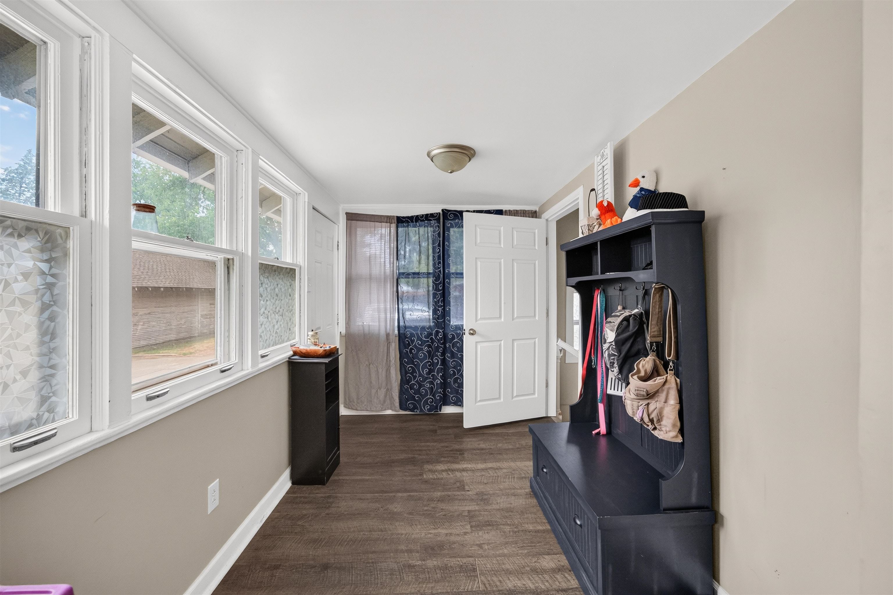 2321 N Monroe Property Photo 18