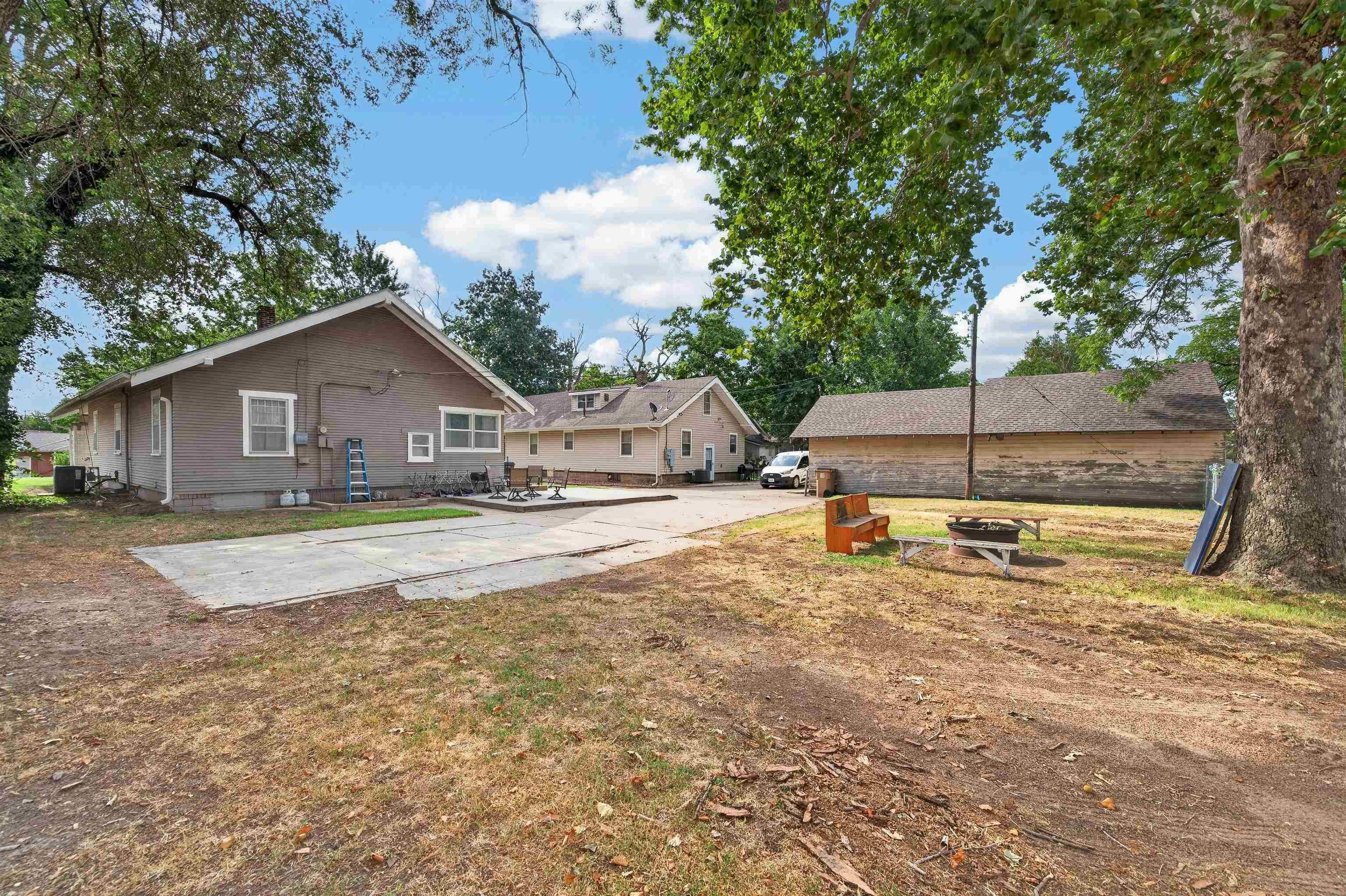 2321 N Monroe Property Photo 32