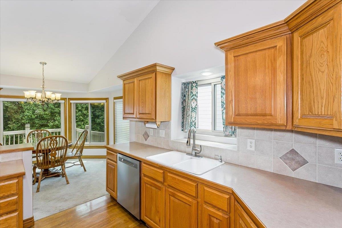 572 N Creek Trail Property Photo 7