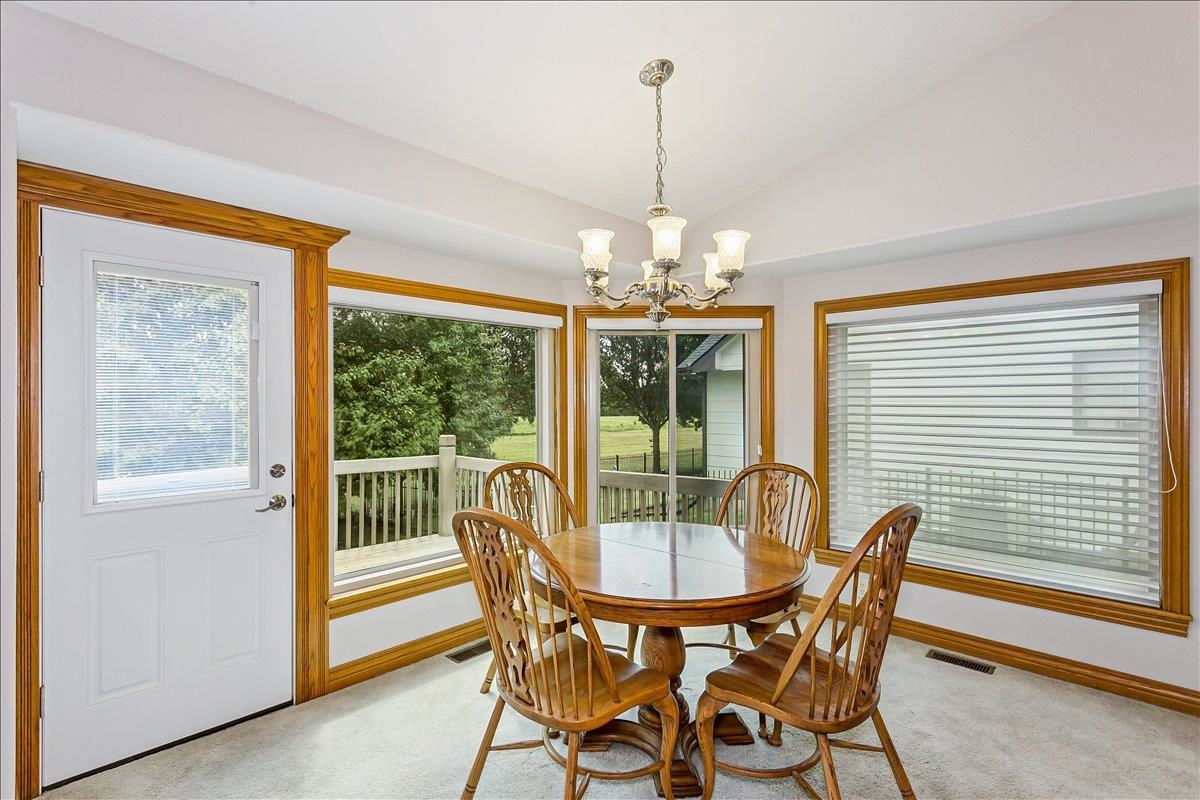 572 N Creek Trail Property Photo 9